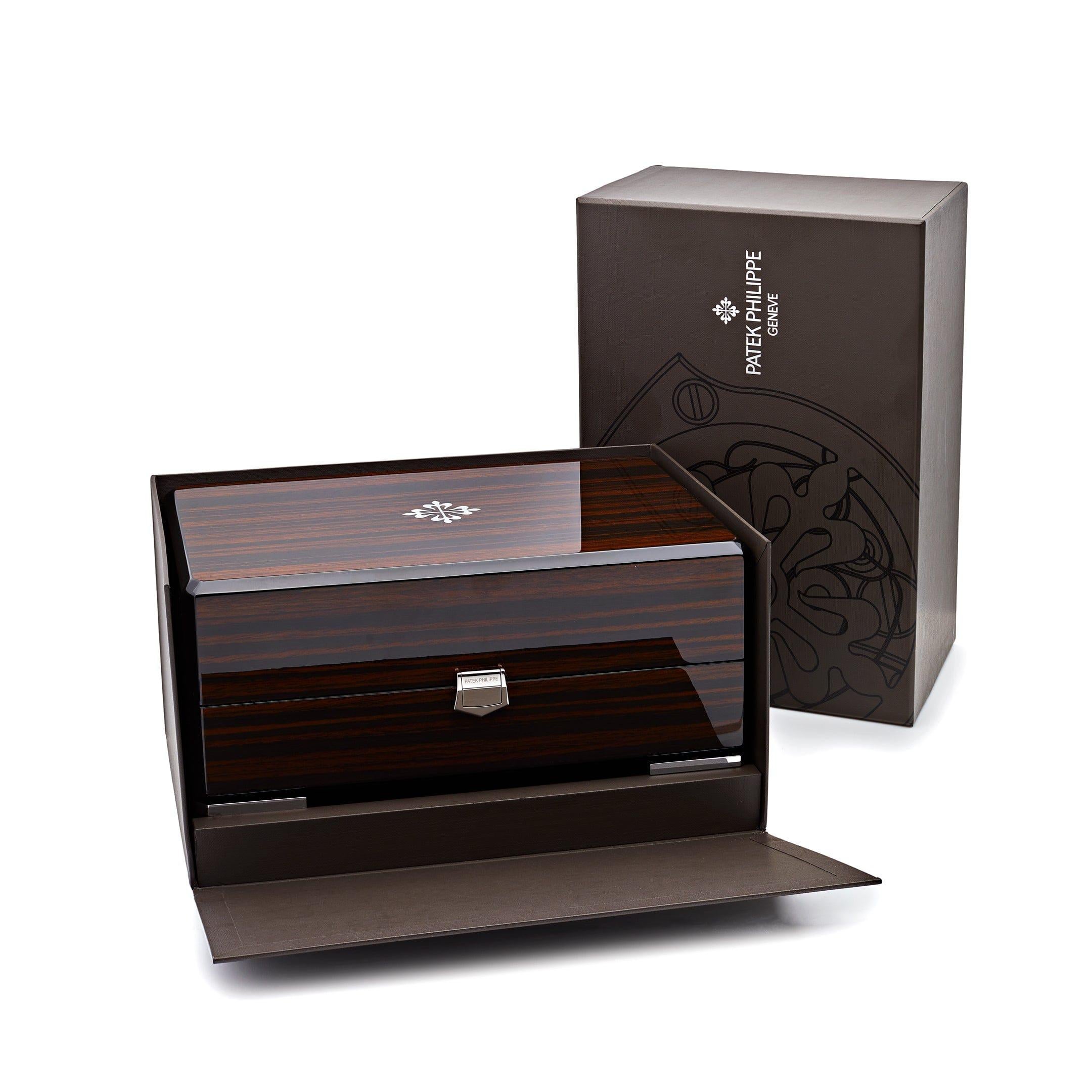 Patek Philippe Nautilus 7118/1200R-010 'Tiffany & Co' Rose Gold (2024) For Sale 4