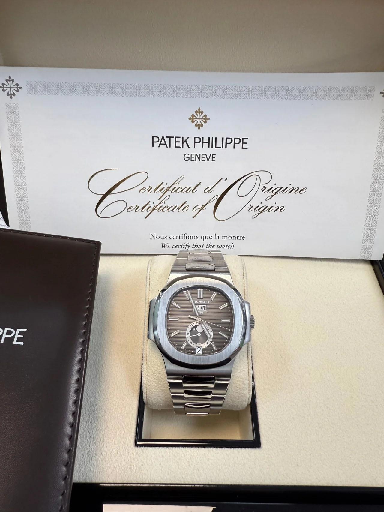 Patek Philippe Nautilus Jahreskalender 5726/1A-001 im Angebot 7