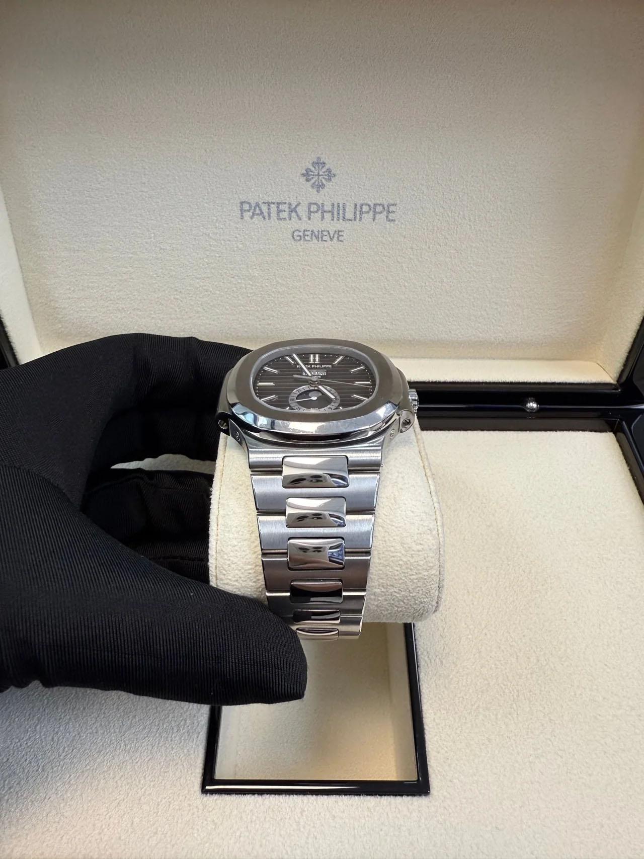 Patek Philippe Nautilus Jahreskalender 5726/1A-001 im Angebot 2