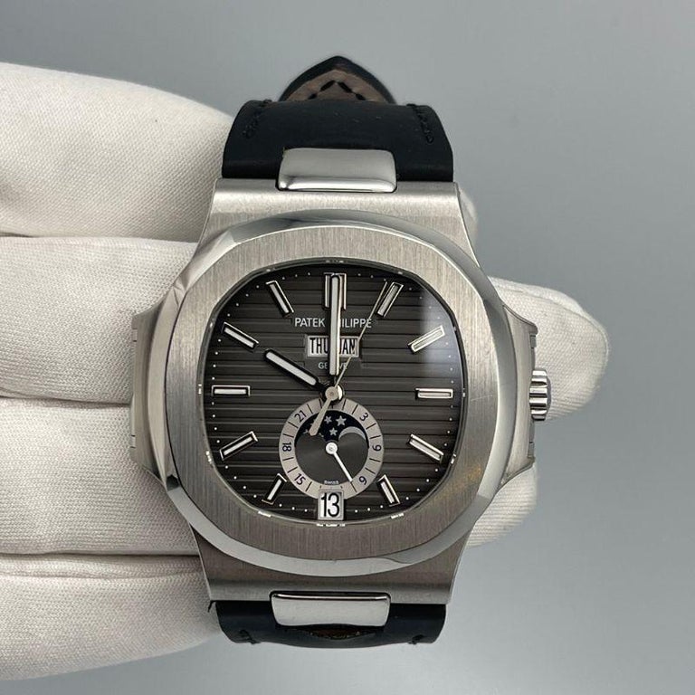 We promise you wont be able to keep your eyes off of the sleek and smooth designs of The Patek Philippe Nautilus Chronograph Date. With its round octagonal shape and smooth satin-finished bezel, the 40 mm Stainless steel design embodies all of the