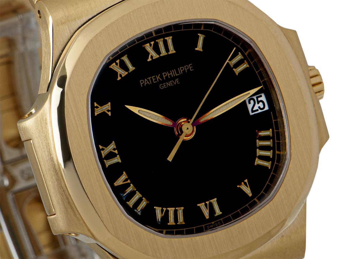 Patek Philippe Nautilus Gents 18 Karat Gold Semi-Glossy Black Dial 3800/1J In Excellent Condition In London, GB