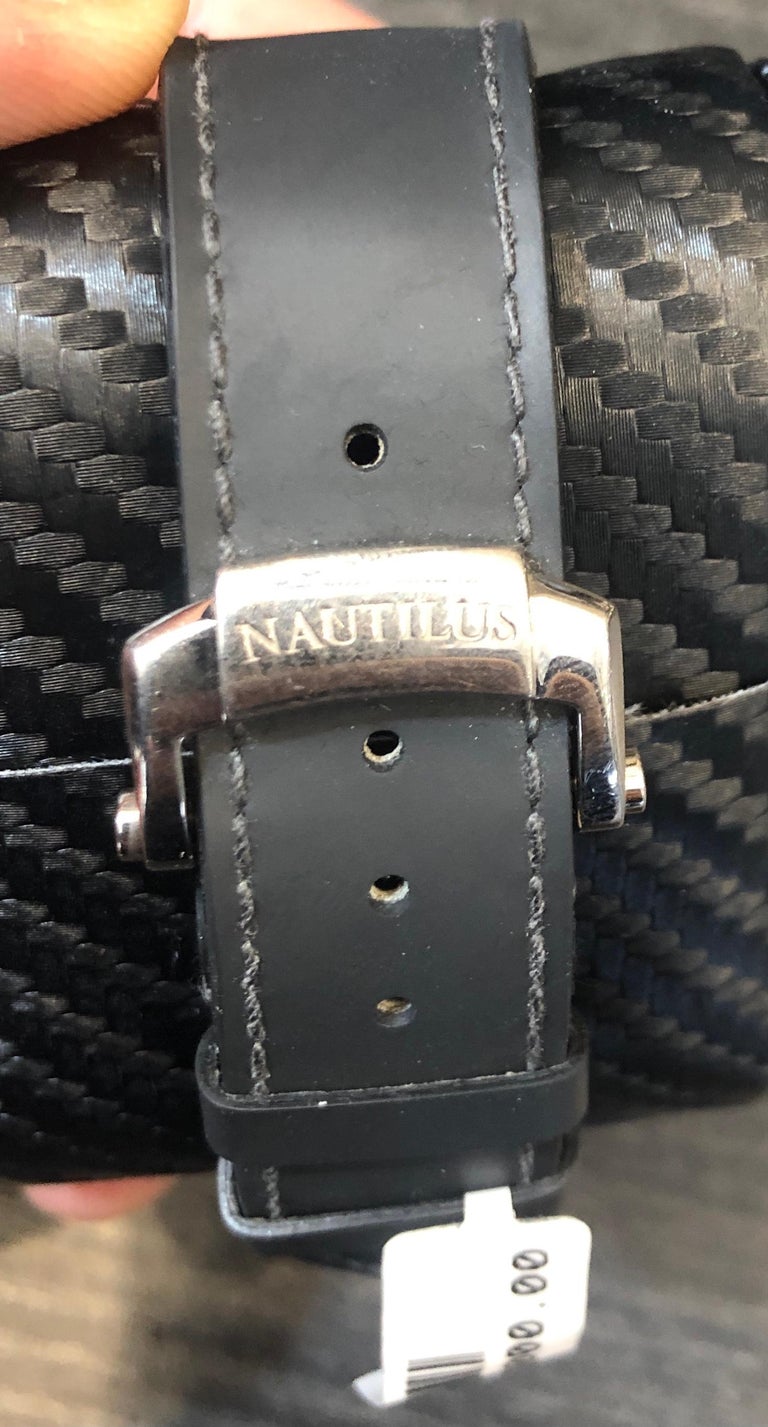 Patek Philippe Nautilus Gray Men's Watch - 5711G-001 For Sale 1