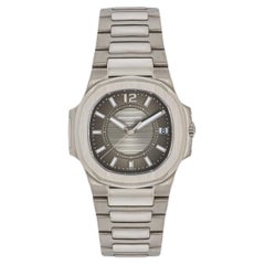 Patek Philippe Nautilus pour femmes 7011/1G