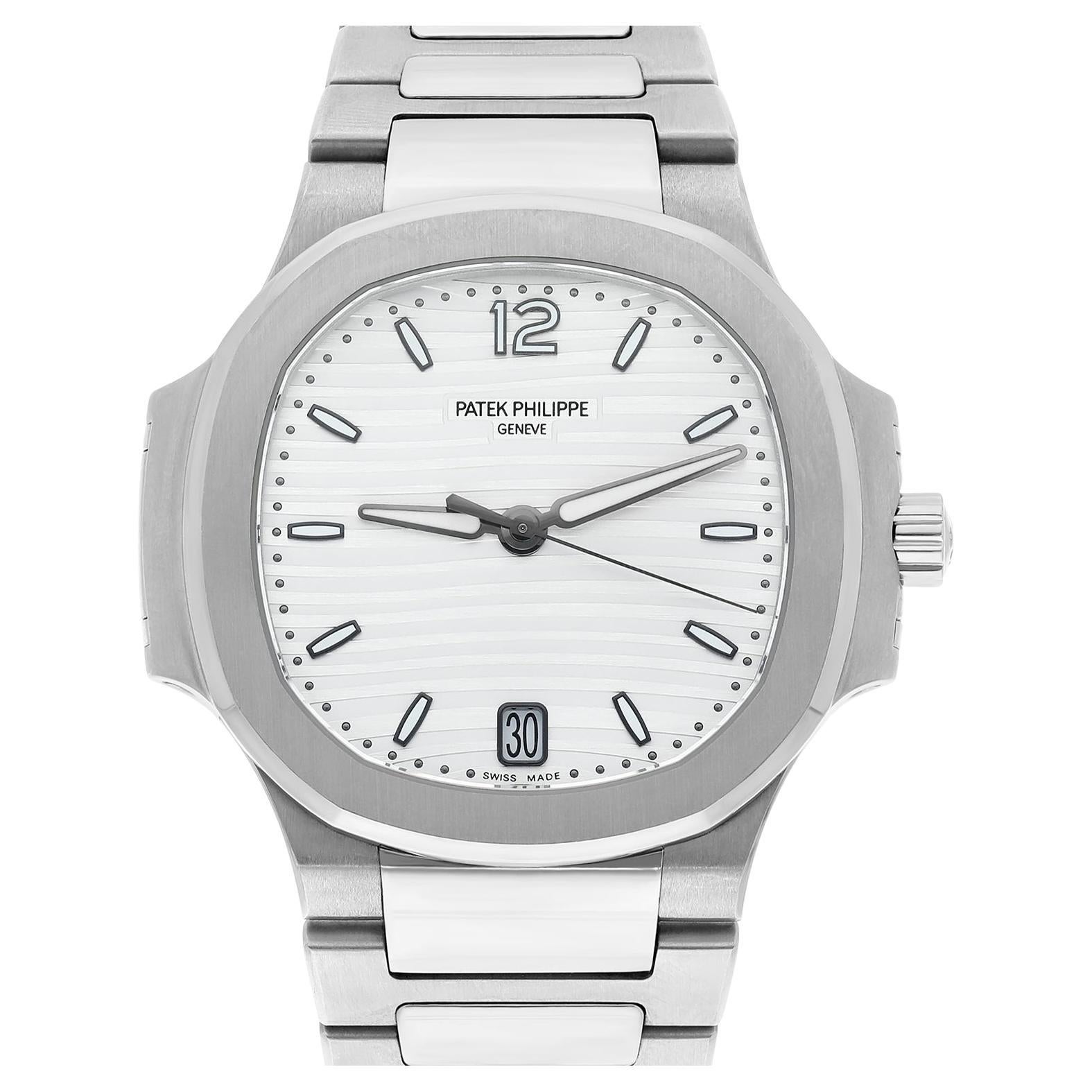 Patek Philippe, montre Nautilus en acier inoxydable pour femmes 7118/1A-010 complète 2018