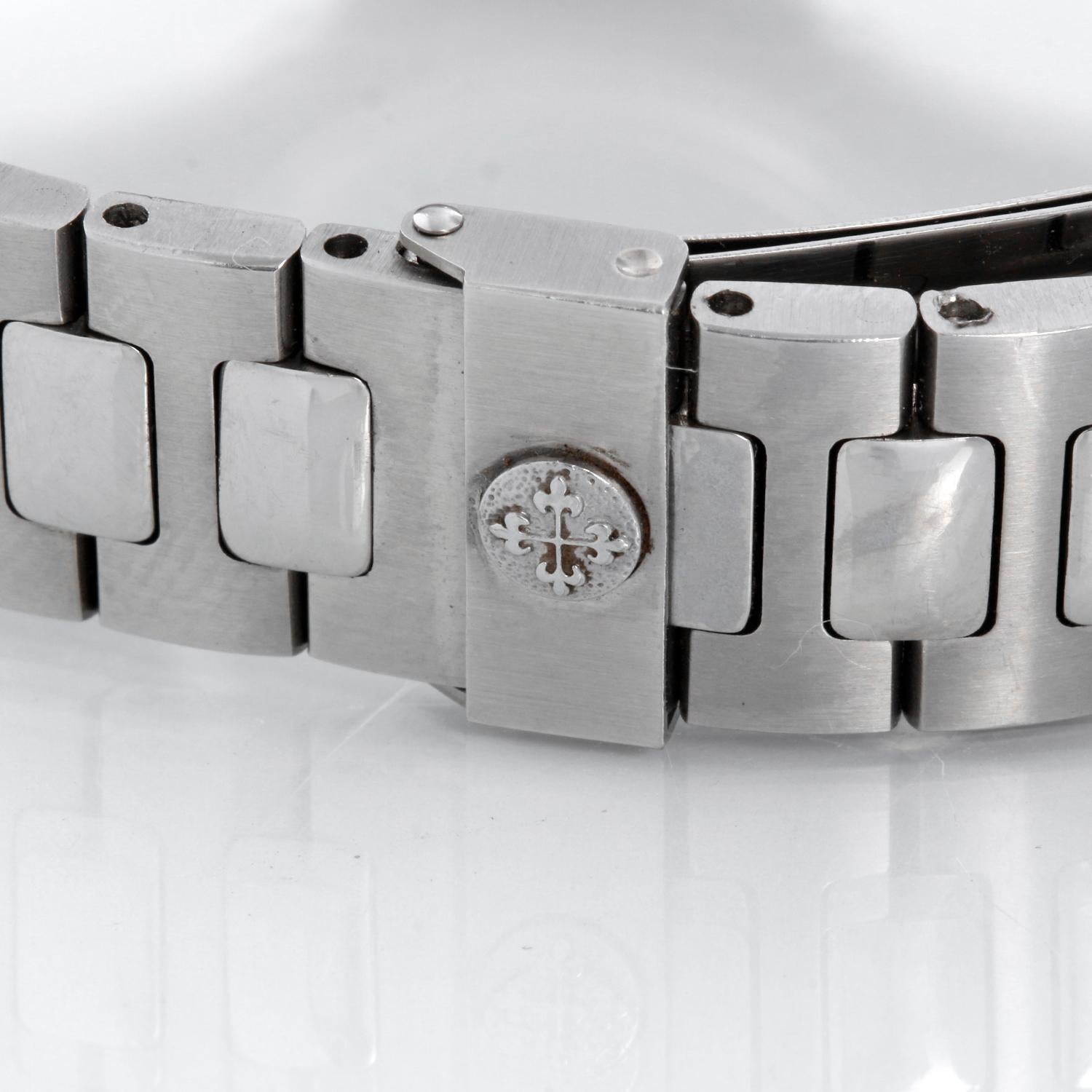 Patek Philippe Nautilus Men's Stainless Steel Watch 3800 1