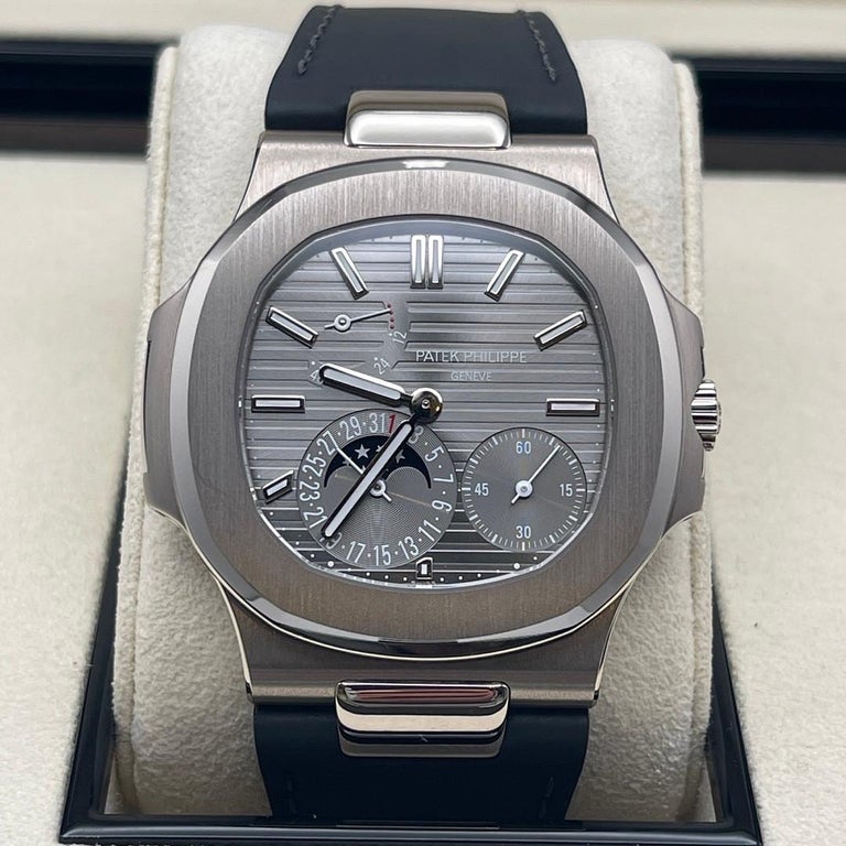 Patek Philippe Nautilus Moon Phase Tiffany & Co. Edition 5712G In New Condition For Sale In New York, NY