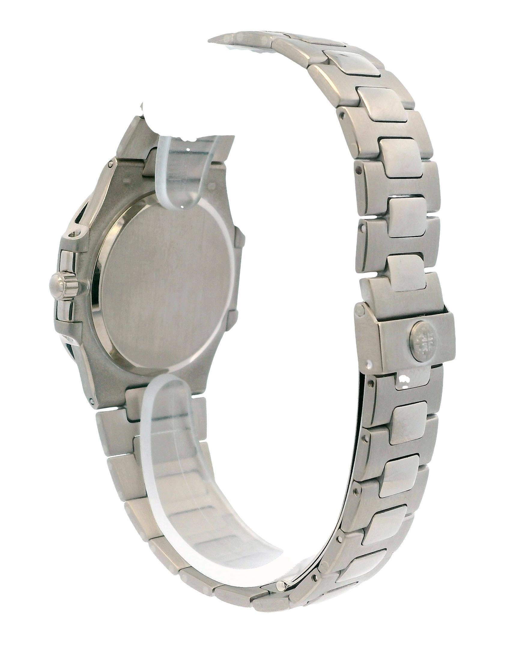 Patek Philippe nautilus ref 3900/1G Blue Diamond Dial w/ Archive Pour femmes en vente