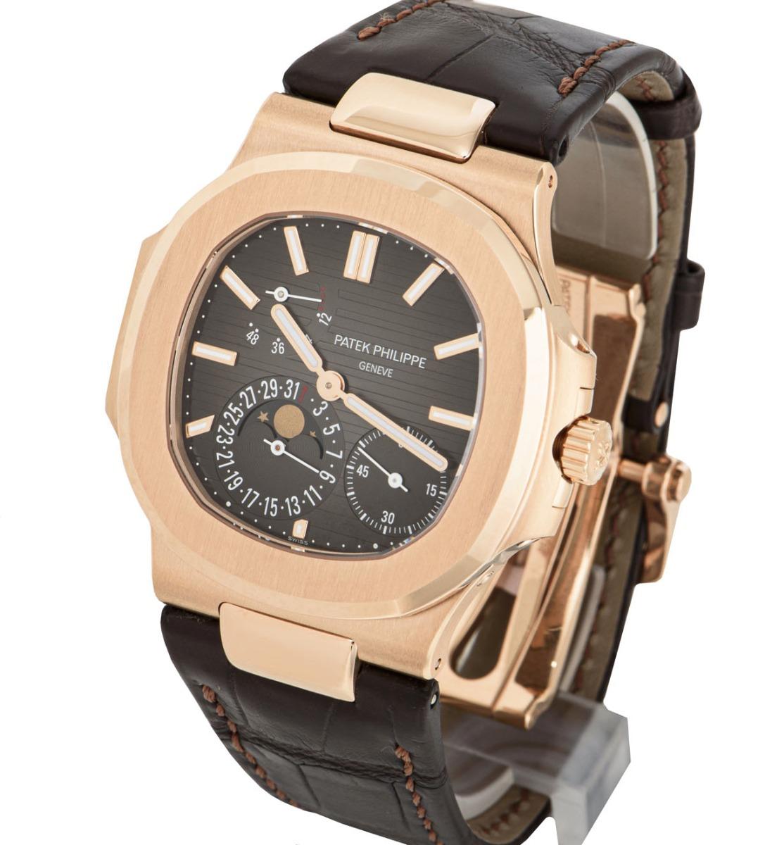 Patek Philippe Nautilus Rose Gold 5712R-001 In New Condition For Sale In London, GB