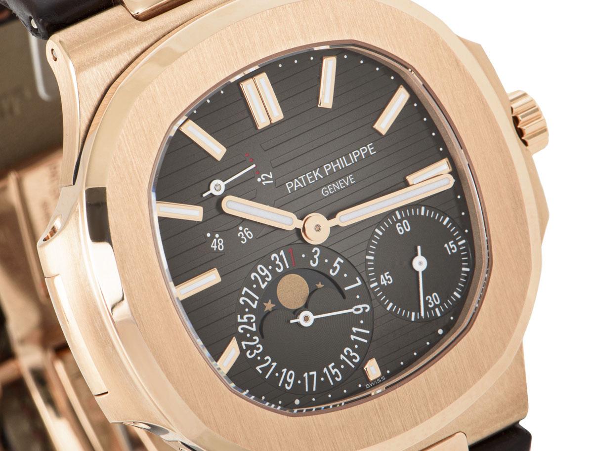 Patek Philippe Nautilus Rose Gold 5712R-001 In New Condition For Sale In London, GB