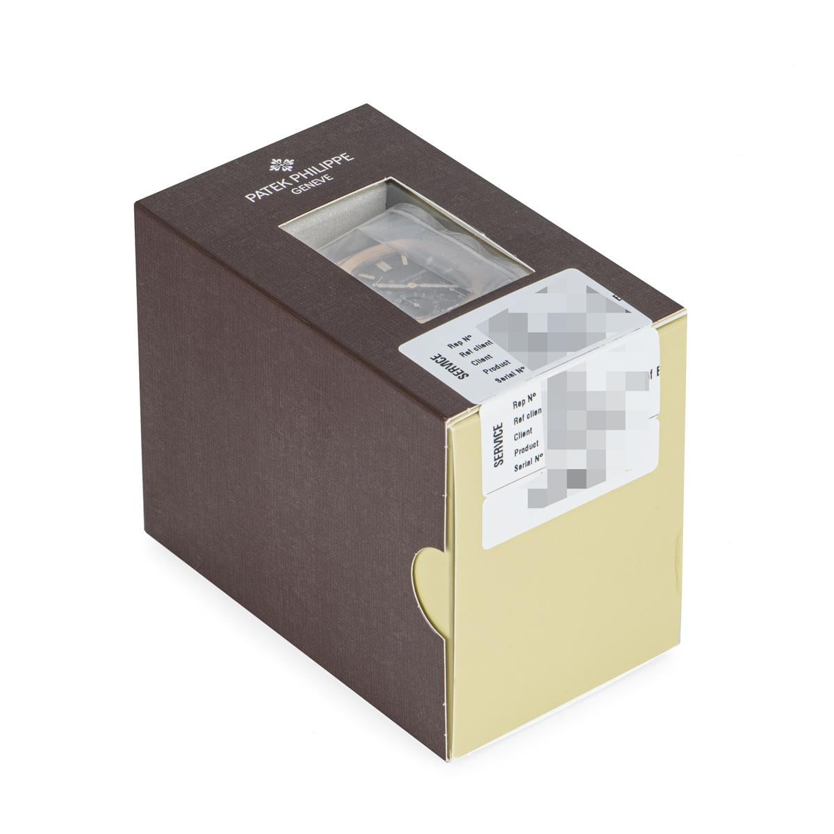 Patek Philippe Nautilus Service Sealed 5712R-001 In Excellent Condition For Sale In Mayfair, London, London