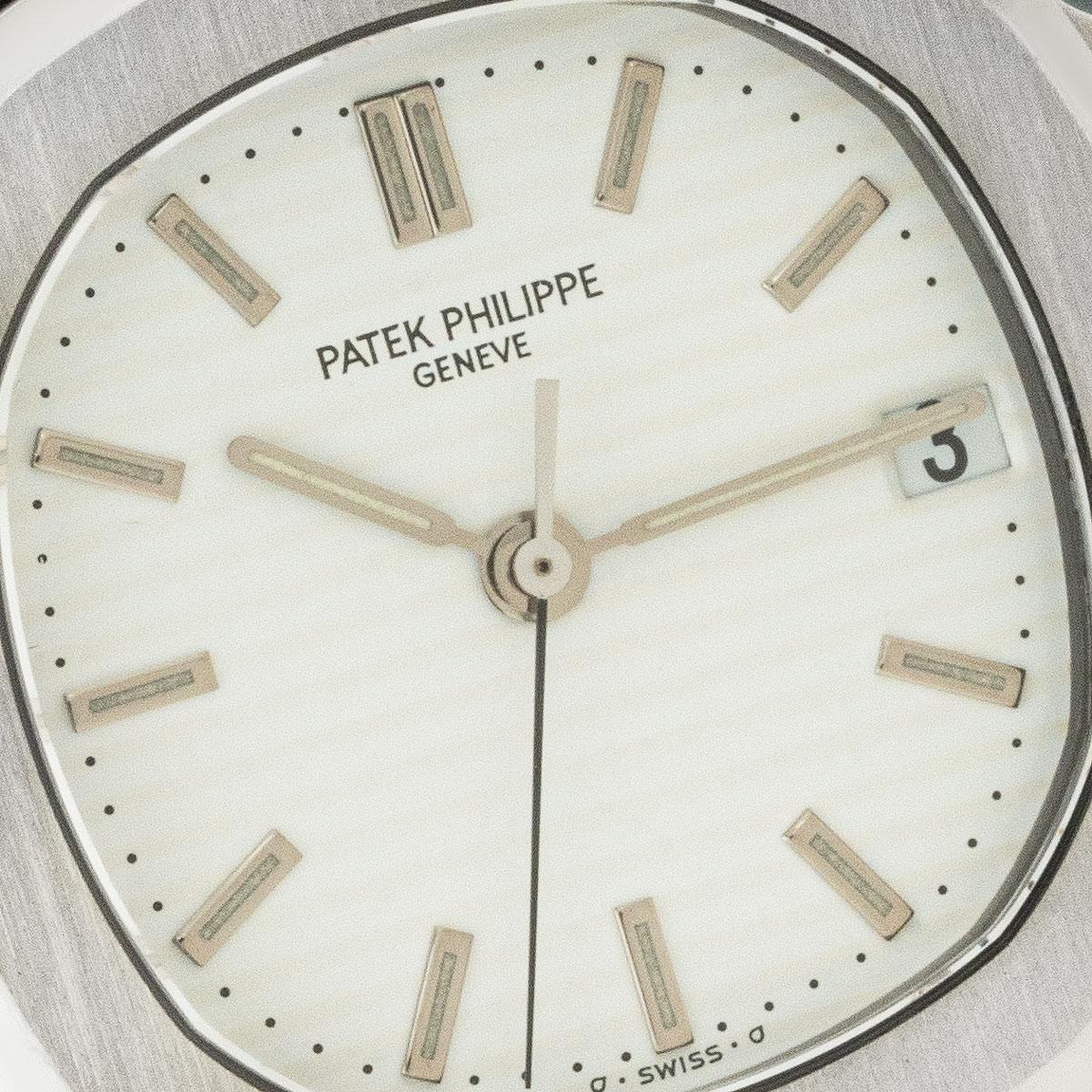 Patek Philippe Nautilus Stainless Steel 3800/1 In Excellent Condition In London, GB