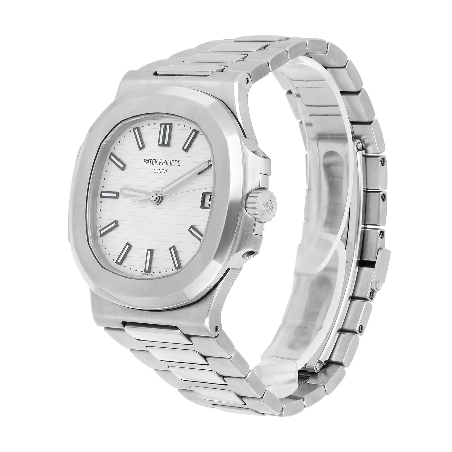 Modern Patek Philippe Nautilus Watch 40MM White Index Hour Markers Dial Stainless Steel For Sale