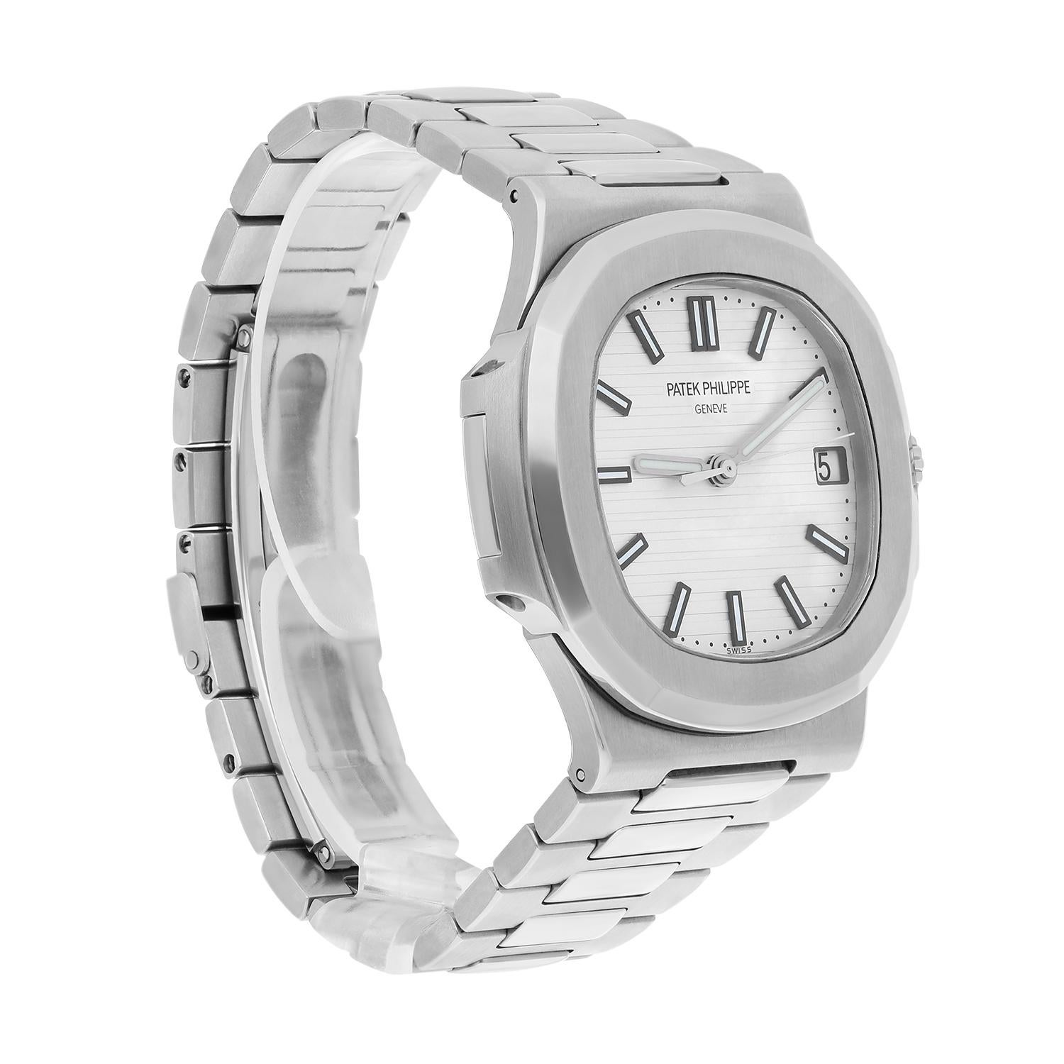 Patek Philippe Nautilus Watch 40MM White Index Hour Markers Dial Stainless Steel In Excellent Condition For Sale In New York, NY