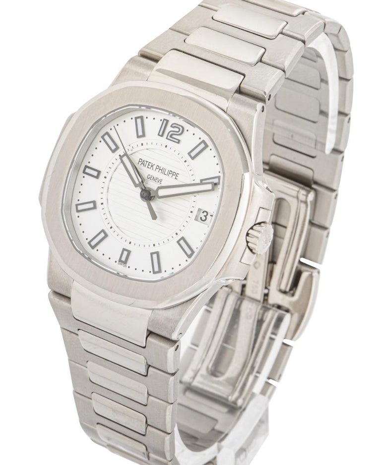 Patek Philippe Nautilus Watch 7011/1G-001 In Excellent Condition For Sale In London, GB