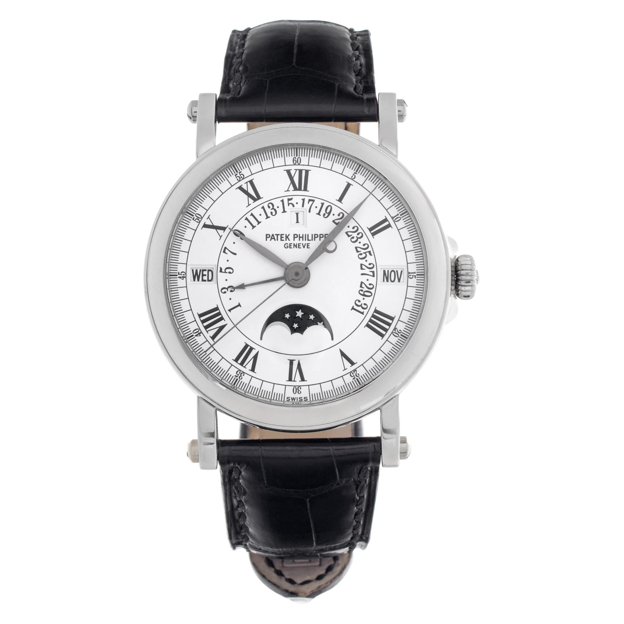 Montre automatique Patek Philippe Perpetual Calendar 5059P avec cadran blanc platine 36mm