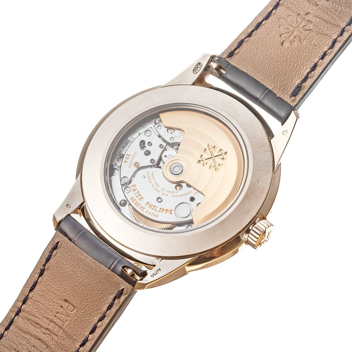 Patek Philippe Perpetual Calendar Weißgold Ref. 5320G-011 im Zustand „Hervorragend“ in Palm Beach, FL