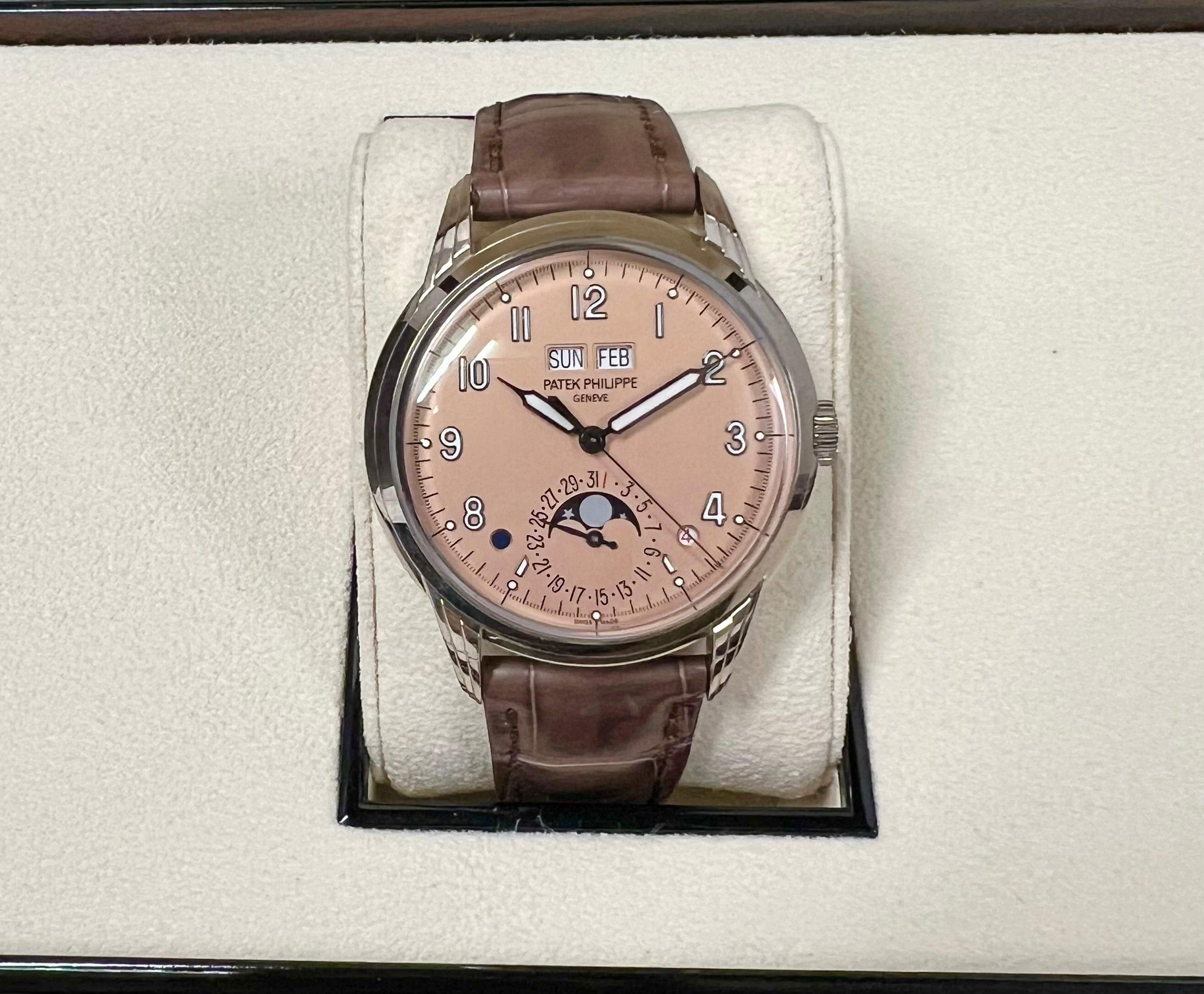 Patek Philippe Perpetual Calendar Weißgold Ref. 5320G-011 2