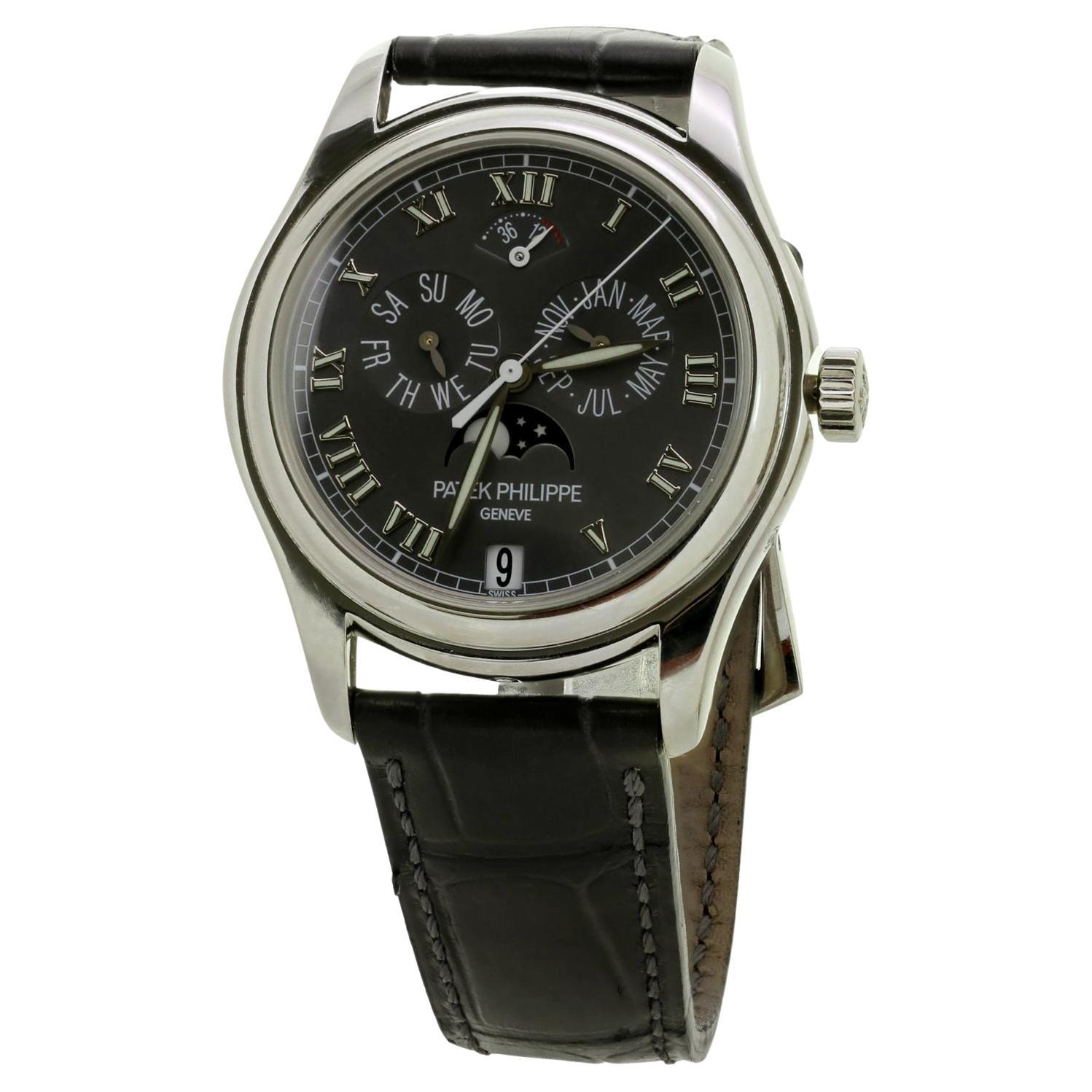 Patek Philippe Platin Jahreskalender Mondphase Power Reserve Armbanduhr