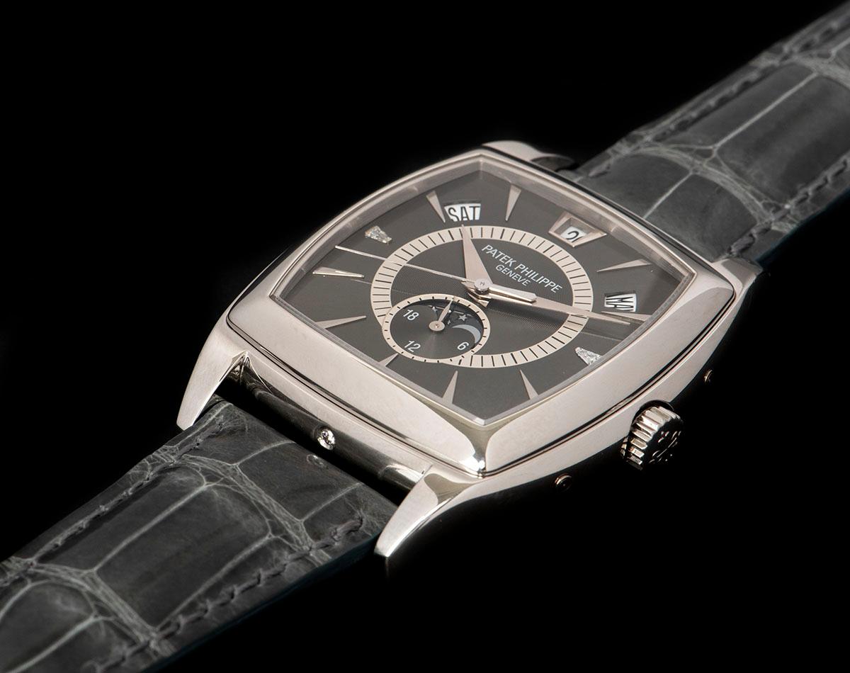 Patek Philippe Platinum Gondolo Annual Calendar Automatic Wristwatch Ref 5135P In Excellent Condition In London, GB