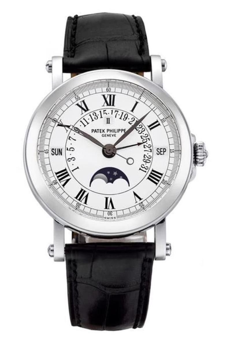 In 1998 Patek Philippe launched the reference 5059, an automatic perpetual calendar with retrograde date. Reference 5059 followed and replaced the reference 5050, which had launched in 1993 and ceased production in 2006.  While the dial layout of