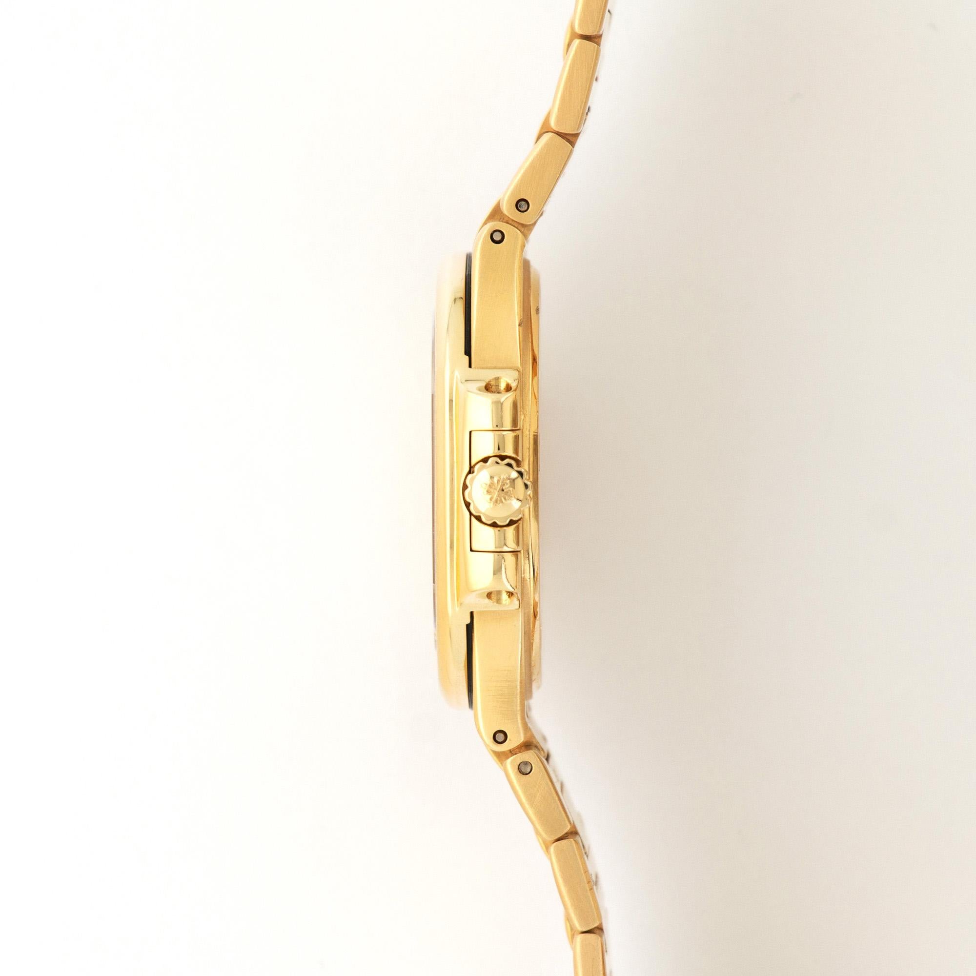 Modern Patek Philippe Rose Gold Nautilus Wristwatch Ref 7011