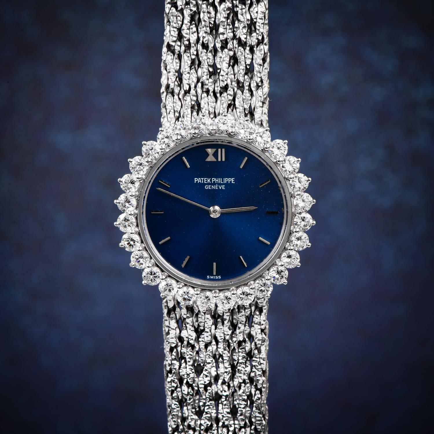 Retro Patek Philippe Round Blue Dial 18k Gold Diamond Ladies Watch