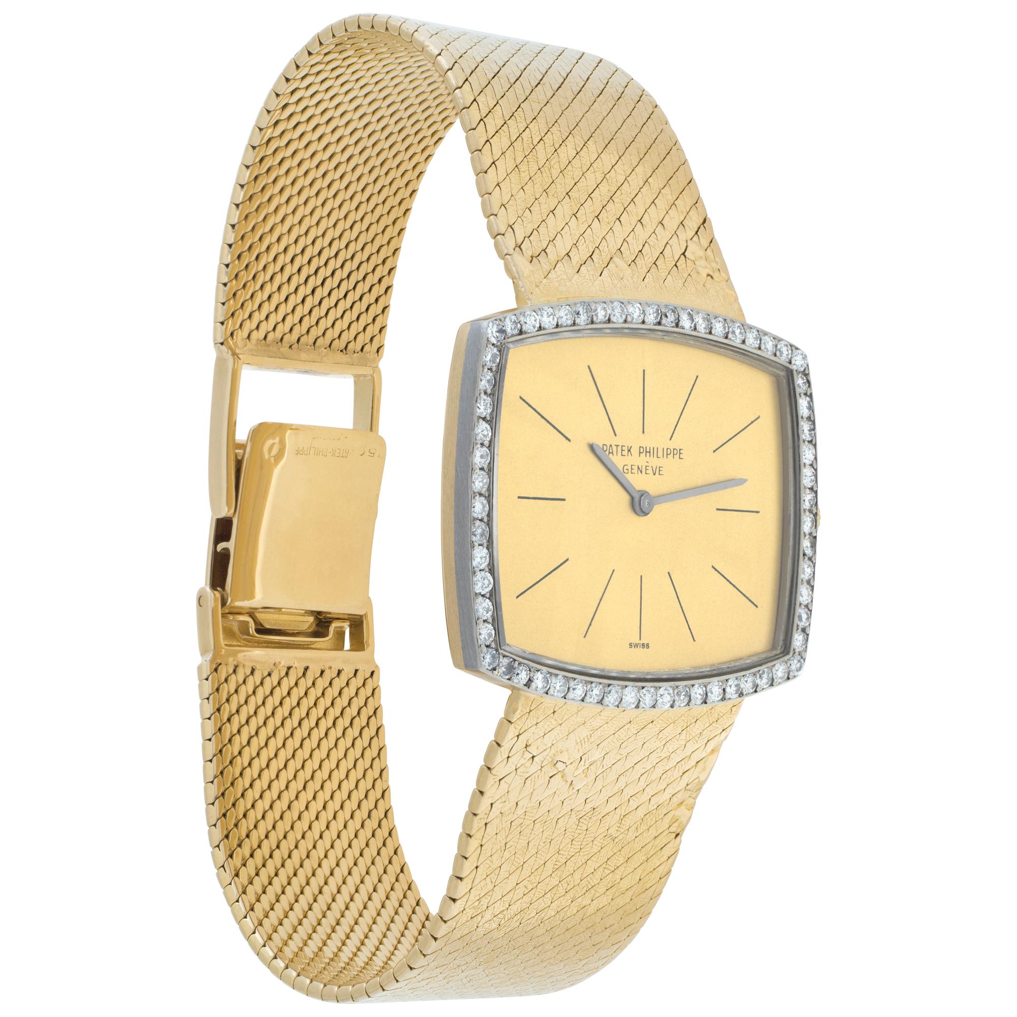 Quadratische 18k Gelbgold-Armbanduhr von Patek Philippe Ref 3528/2 im Zustand „Hervorragend“ im Angebot in Surfside, FL