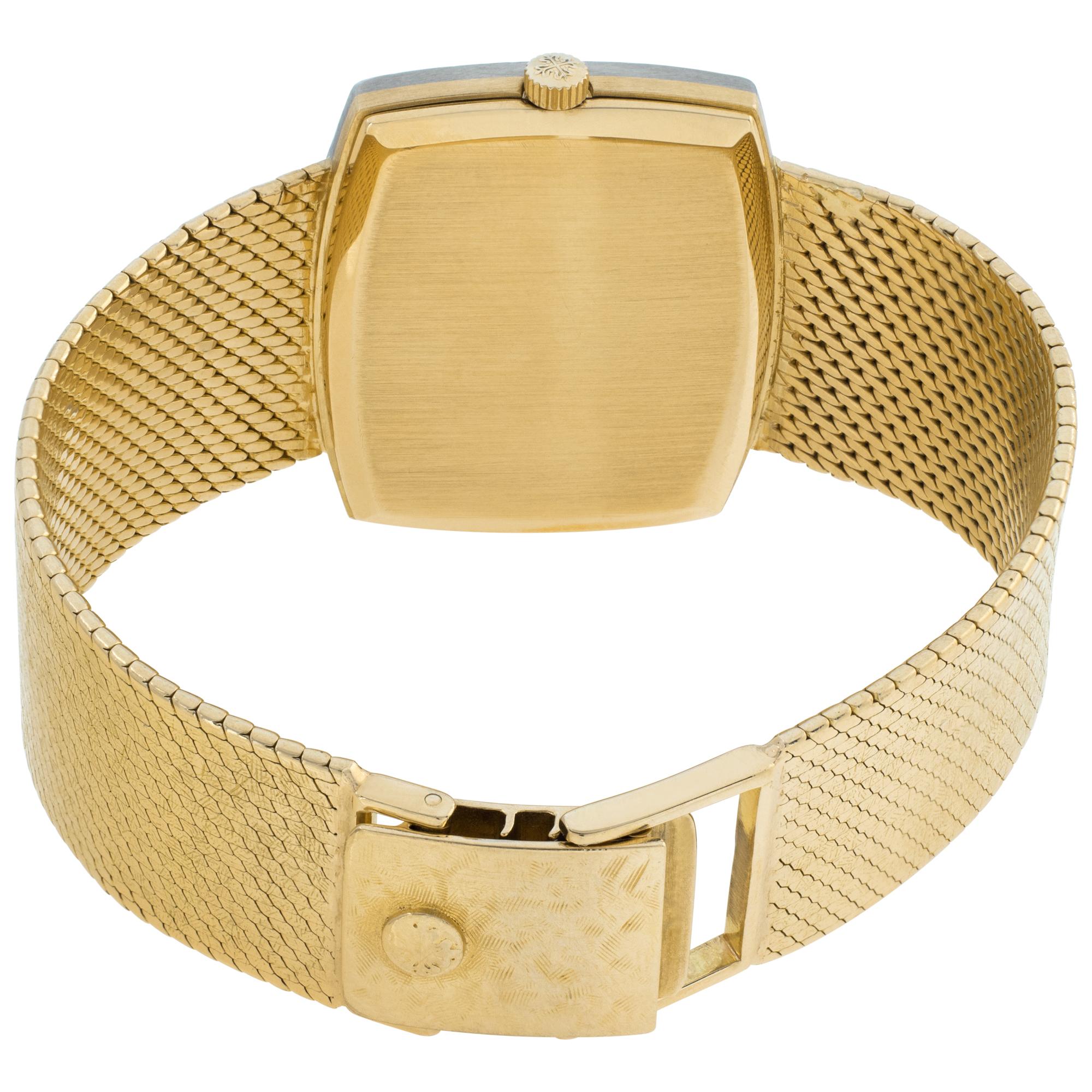 Patek Philippe Montre-bracelet carrée en or jaune 18 carats Réf. 3528/2 Pour femmes en vente