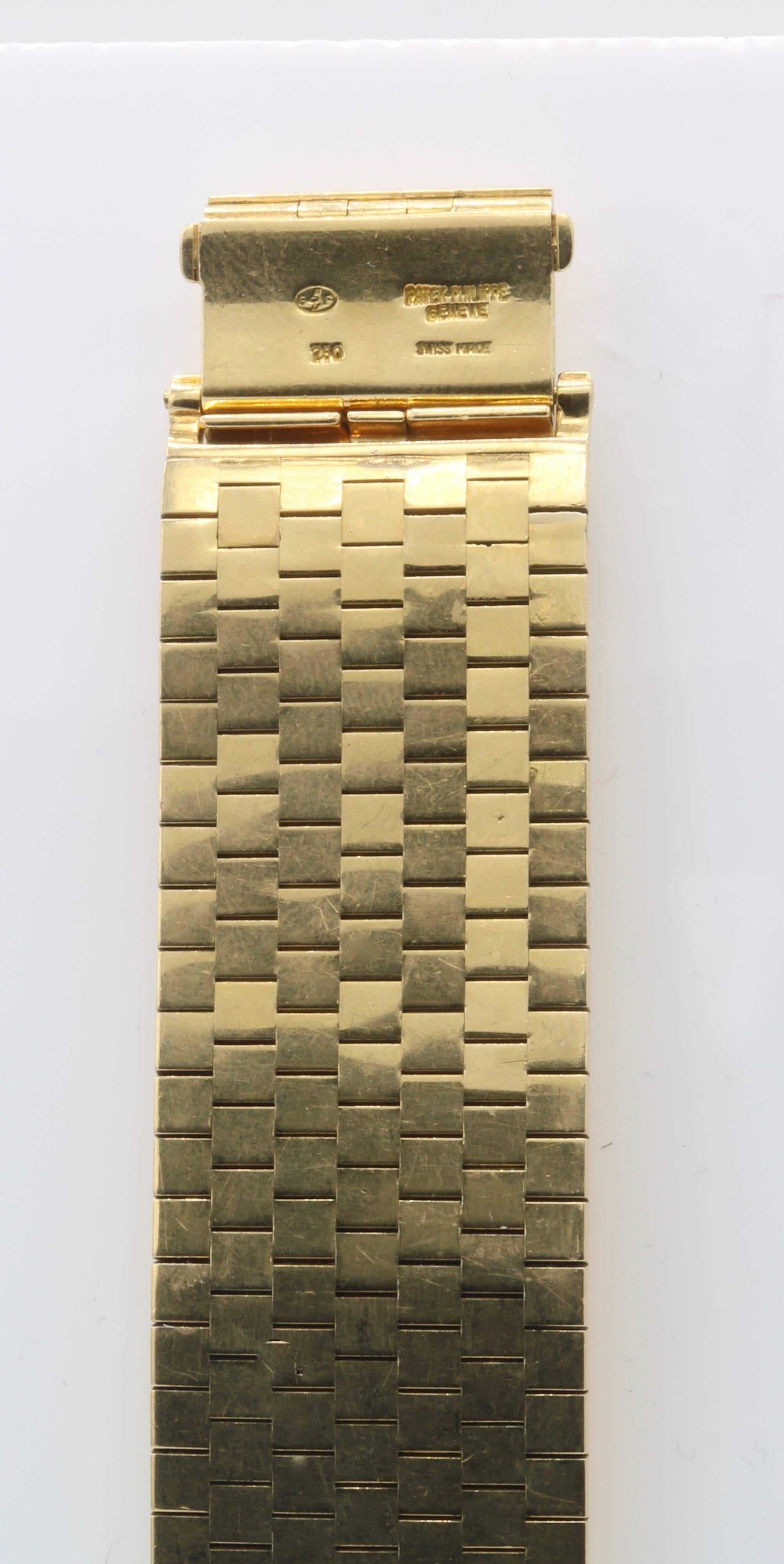 Patek Philippe Tiffany & Co. Gelbgold Gondolo gravierte mechanische Armbanduhr im Zustand „Hervorragend“ im Angebot in New York, NY