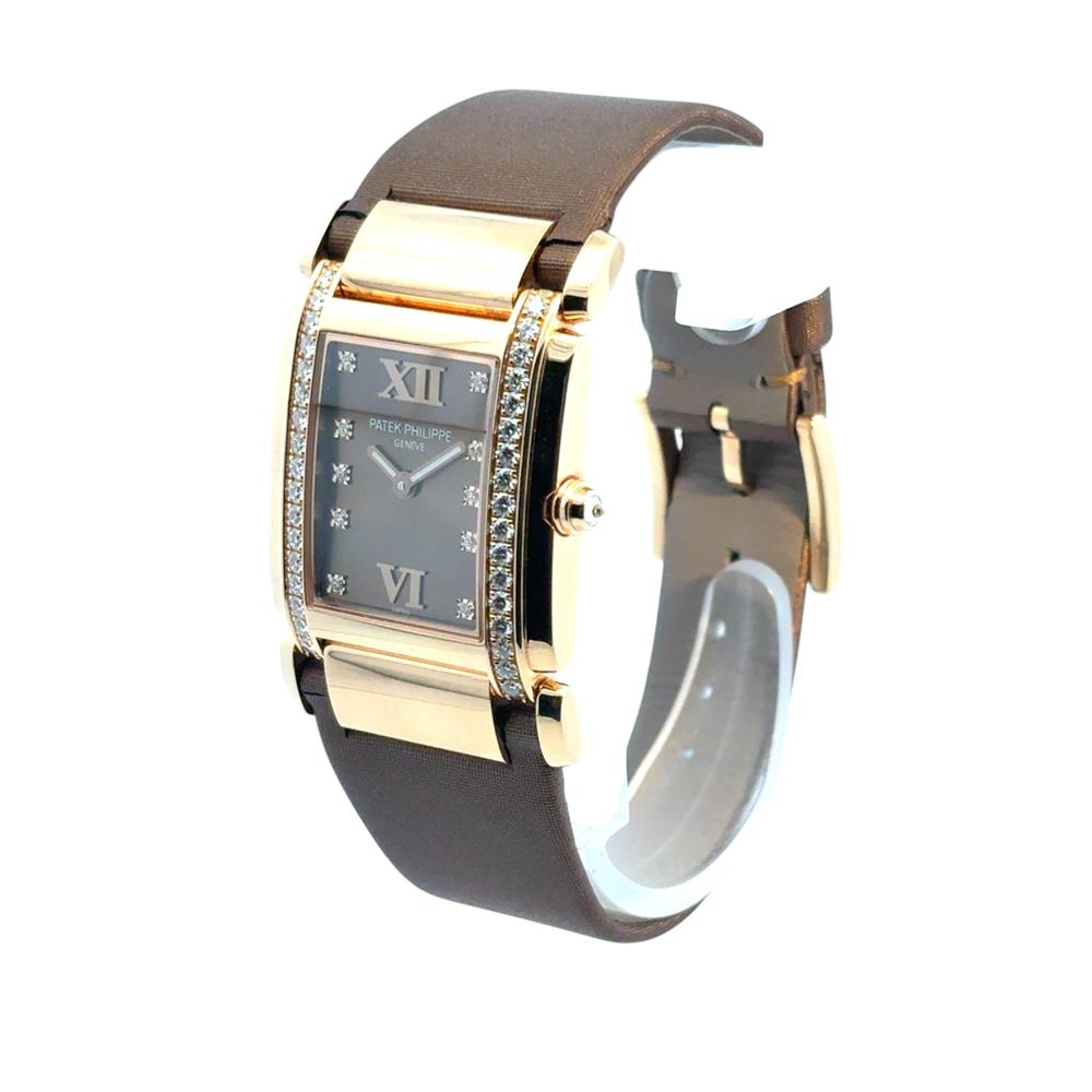 Patek Philippe Twenty-4 4920R-001 Montre chocolat en or rose 18 carats avec lunette en diamants en vente 8