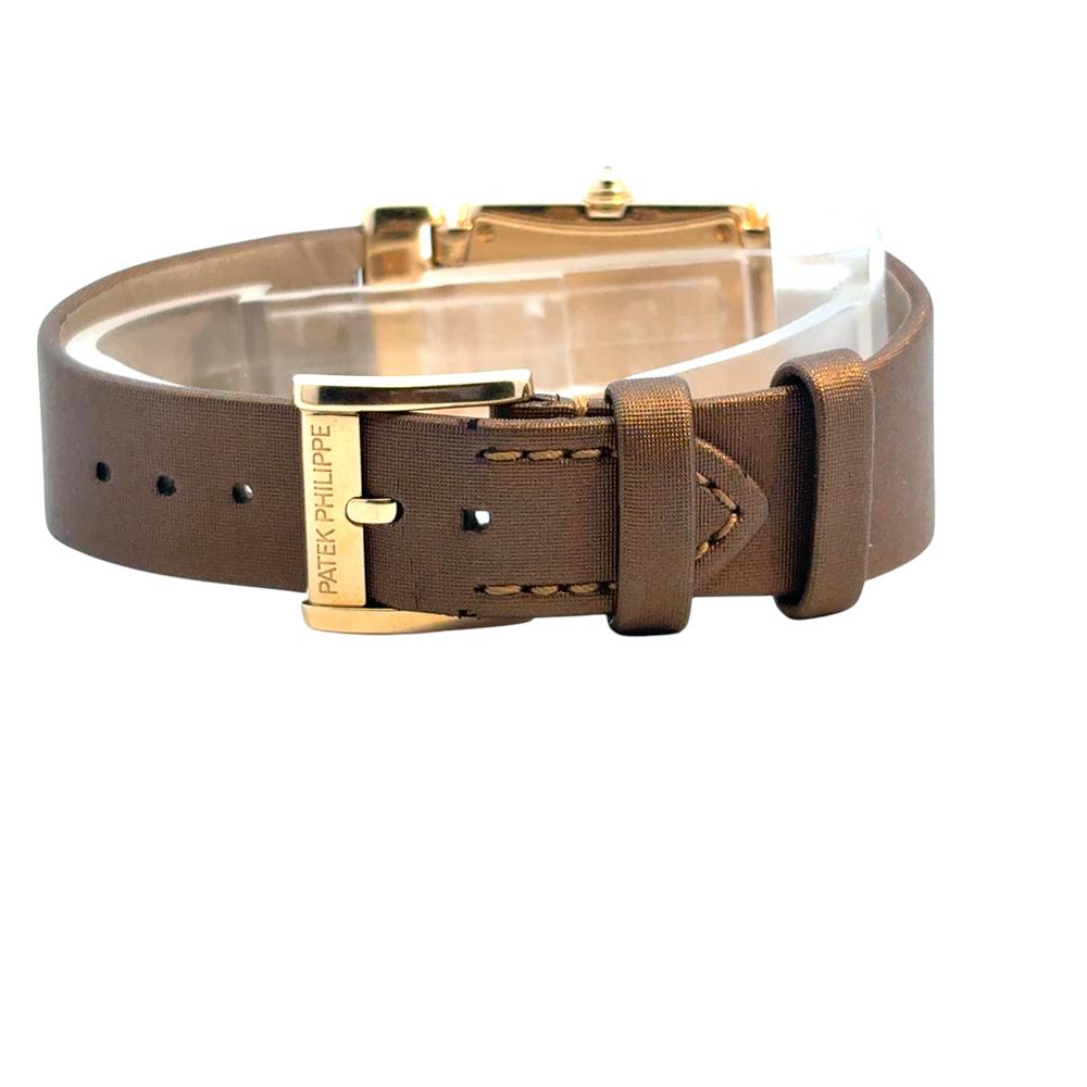 Patek Philippe Twenty-4 4920R-001 Montre chocolat en or rose 18 carats avec lunette en diamants en vente 11
