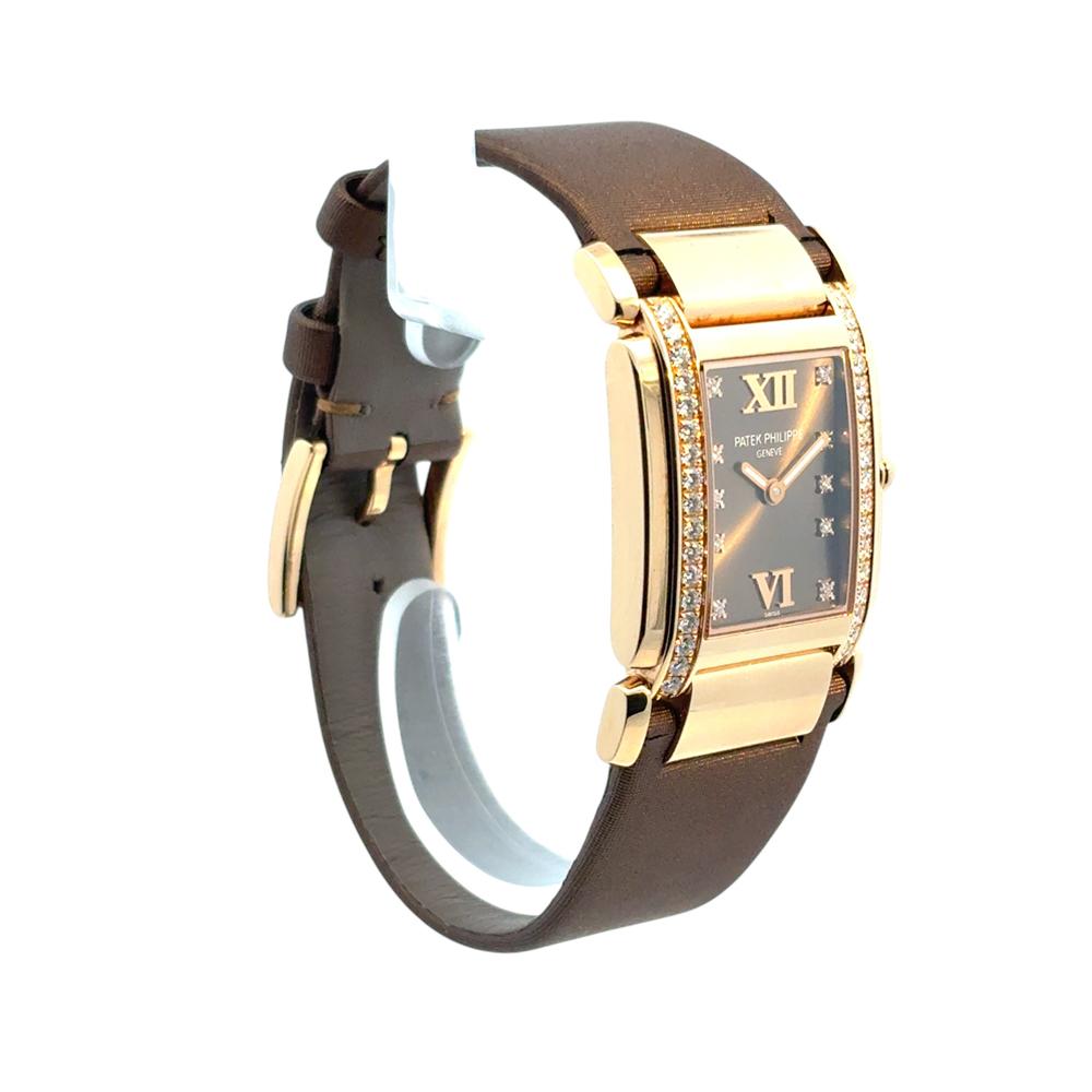 Patek Philippe Twenty-4 4920R-001 Montre chocolat en or rose 18 carats avec lunette en diamants Pour femmes en vente