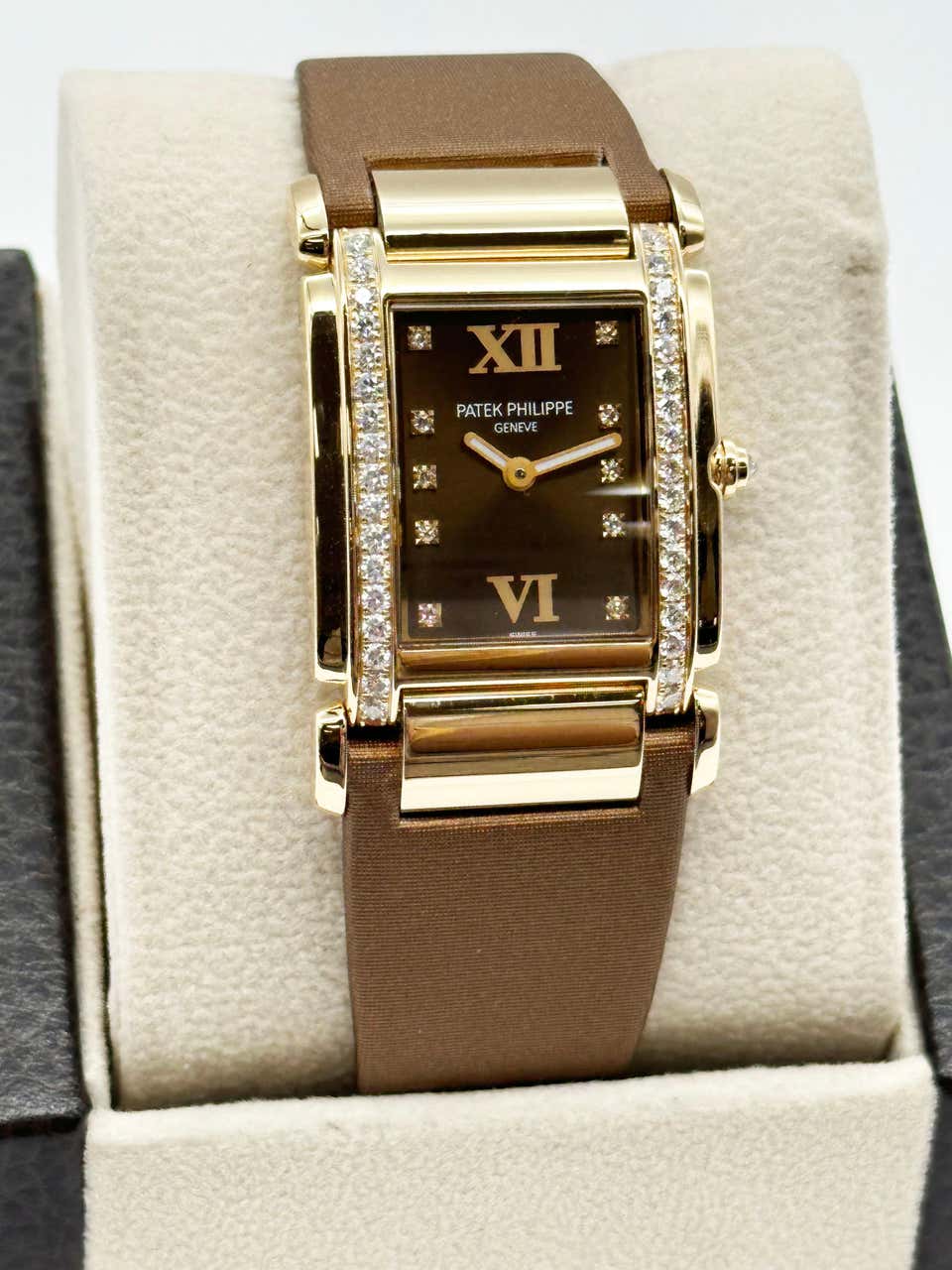 Patek Philippe Nautilus 5723/ /1R-001 18k Rose Gold Diamond Set Watch ...