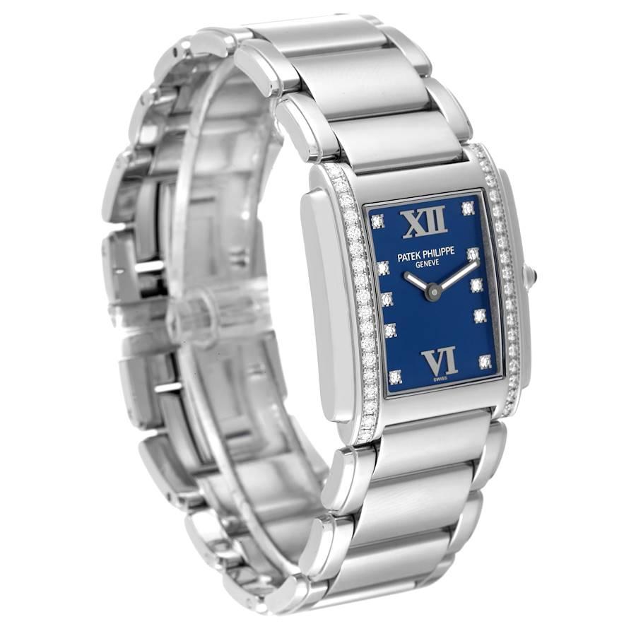 Stahl-Diamant-Damenuhr 4910 von Patek Philippe, Zwanzig-4, blaues Zifferblatt im Zustand „Hervorragend“ im Angebot in Atlanta, GA