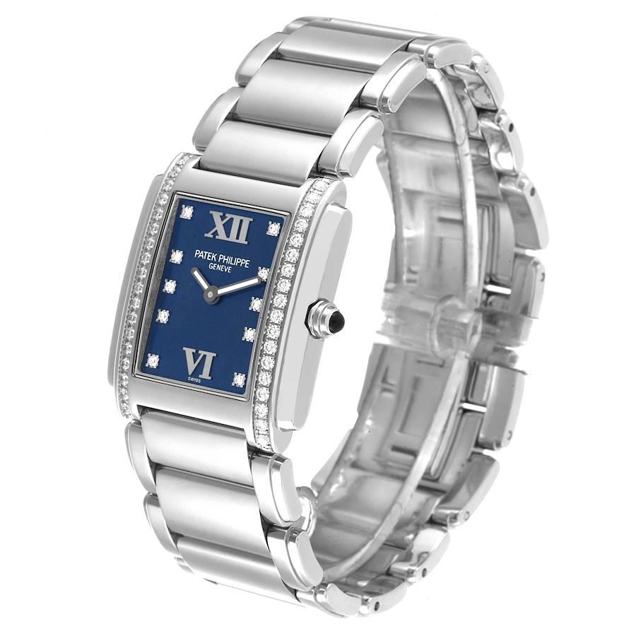 Stahl-Diamant-Damenuhr 4910 von Patek Philippe, Zwanzig-4, blaues Zifferblatt im Angebot 1