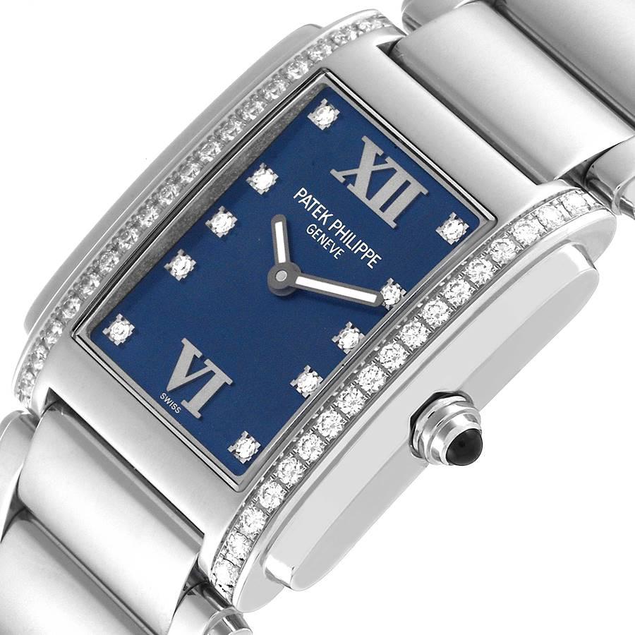 Stahl-Diamant-Damenuhr 4910 von Patek Philippe, Zwanzig-4, blaues Zifferblatt im Angebot 2