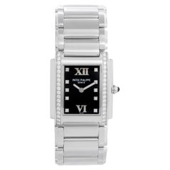 Patek Philippe Montre Twenty-4 en acier et diamants pour femmes 4910/10A