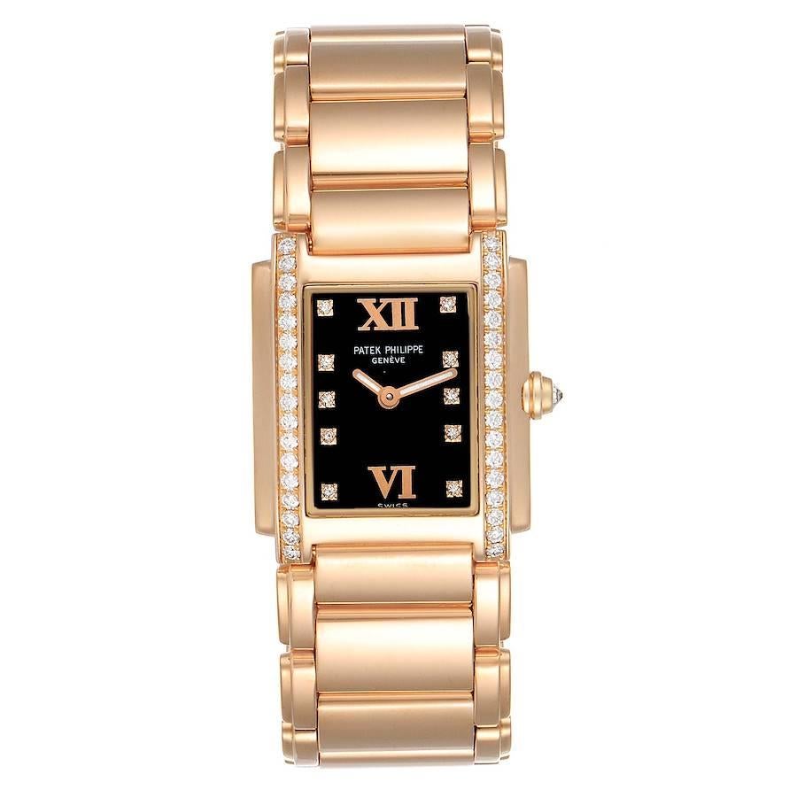 Patek Philippe Twenty-4 Rose Gold Black Dial Diamond Watch 4910 Box Papers. Quarzwerk. gehäuse aus 18 Karat Roségold, 25 x 30 mm, mit 36 Diamanten verziert. Kratzfestes Saphirglas. Schwarzes Zifferblatt mit Diamantindexen und aufgesetzten römischen