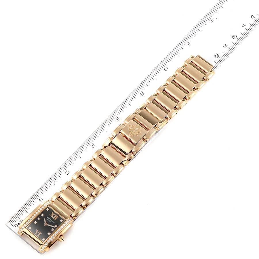 Patek Philippe Uhr Twenty-4 Roségold Schwarzes Zifferblatt Diamant 4910 Box Papiere im Angebot 3