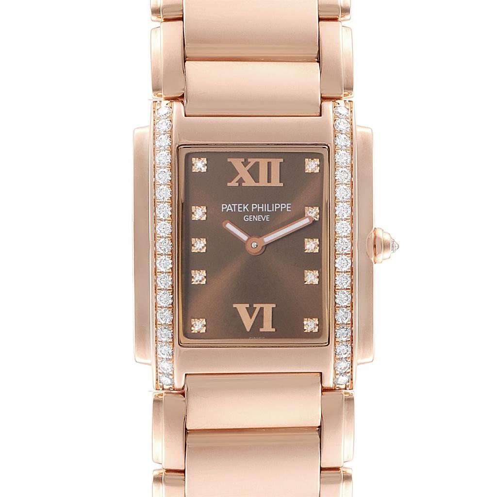 Patek Philippe Twenty-4 Rose Gold Chocolate Dial Diamond Ladies Watch 4910. Quartz movement. 18K rose gold case 25 x 30 mm incrusted with 36 diamonds. Scratch resistant sapphire crystal. Brown Chocolate dream dial with diamond hour markers and roman