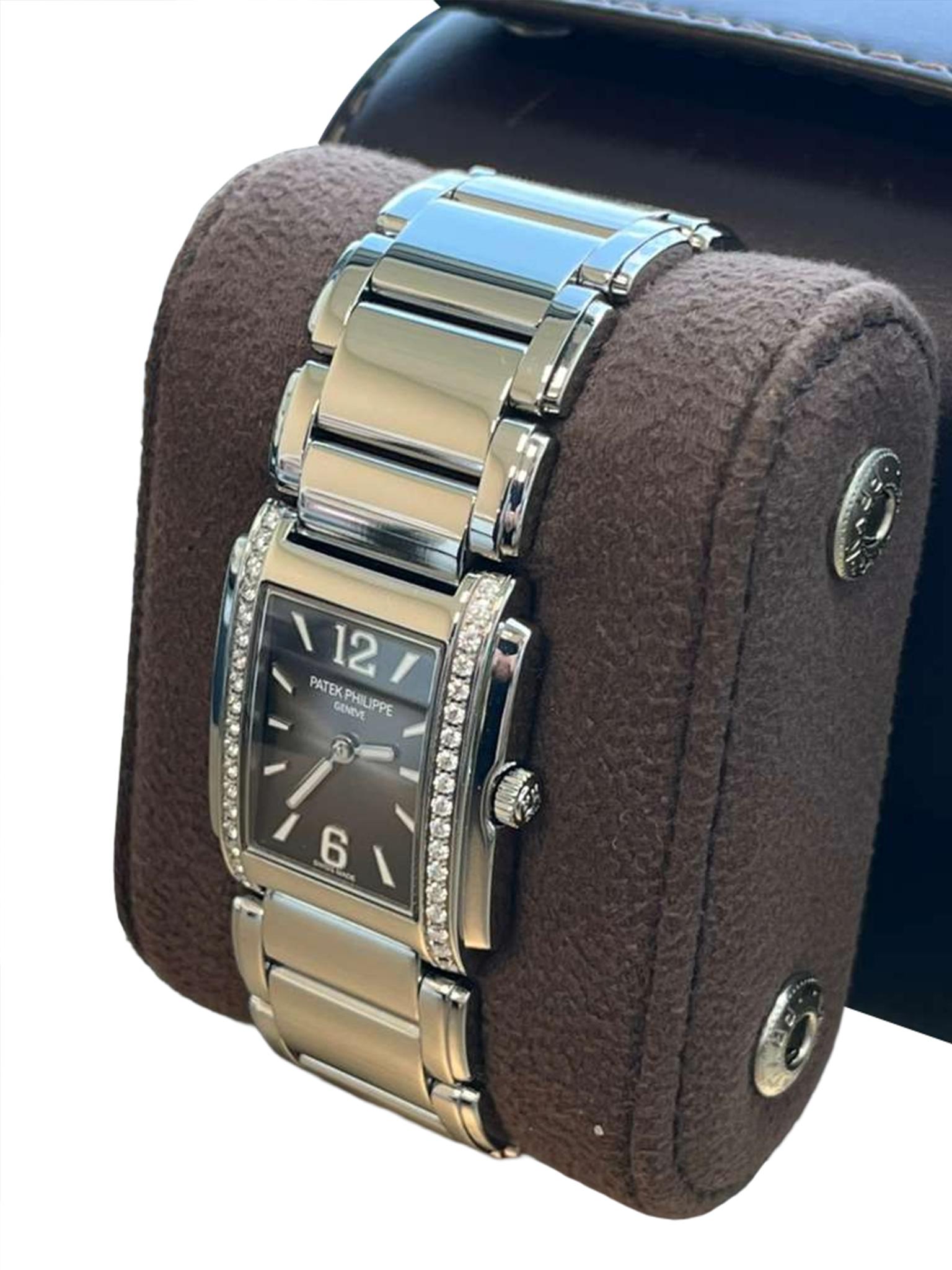 Patek Philippe Twenty~4 Quadrante grigio a raggiera Orologio da donna in acciaio con diamanti 4910/1200A in vendita 8