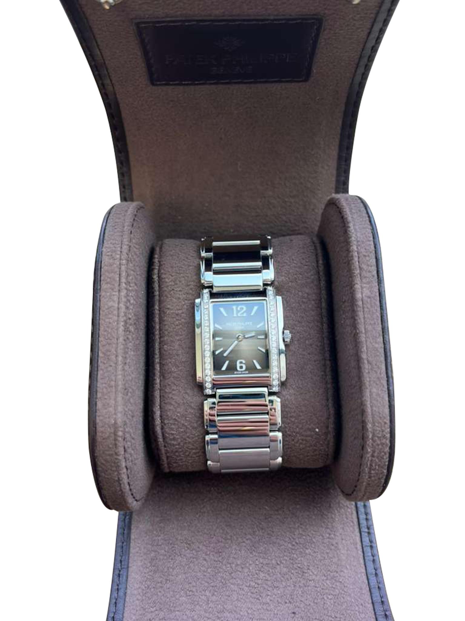 Taglio rotondo Patek Philippe Twenty~4 Quadrante grigio a raggiera Orologio da donna in acciaio con diamanti 4910/1200A in vendita