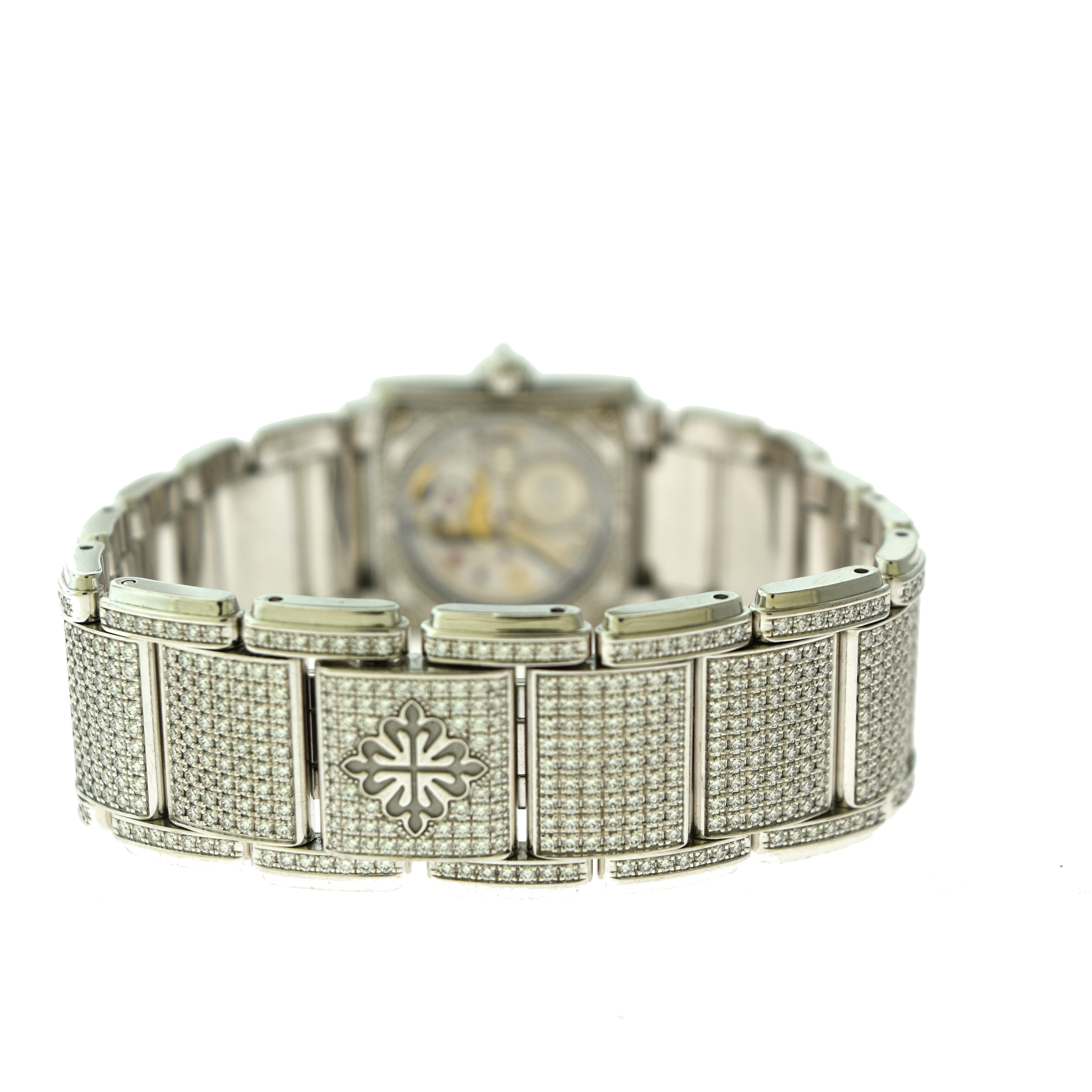 Patek Philippe Twenty~4 Ref. 4910/52G-001 Diamond Pave 18 Karat Gold Watch In Good Condition In Miami, FL