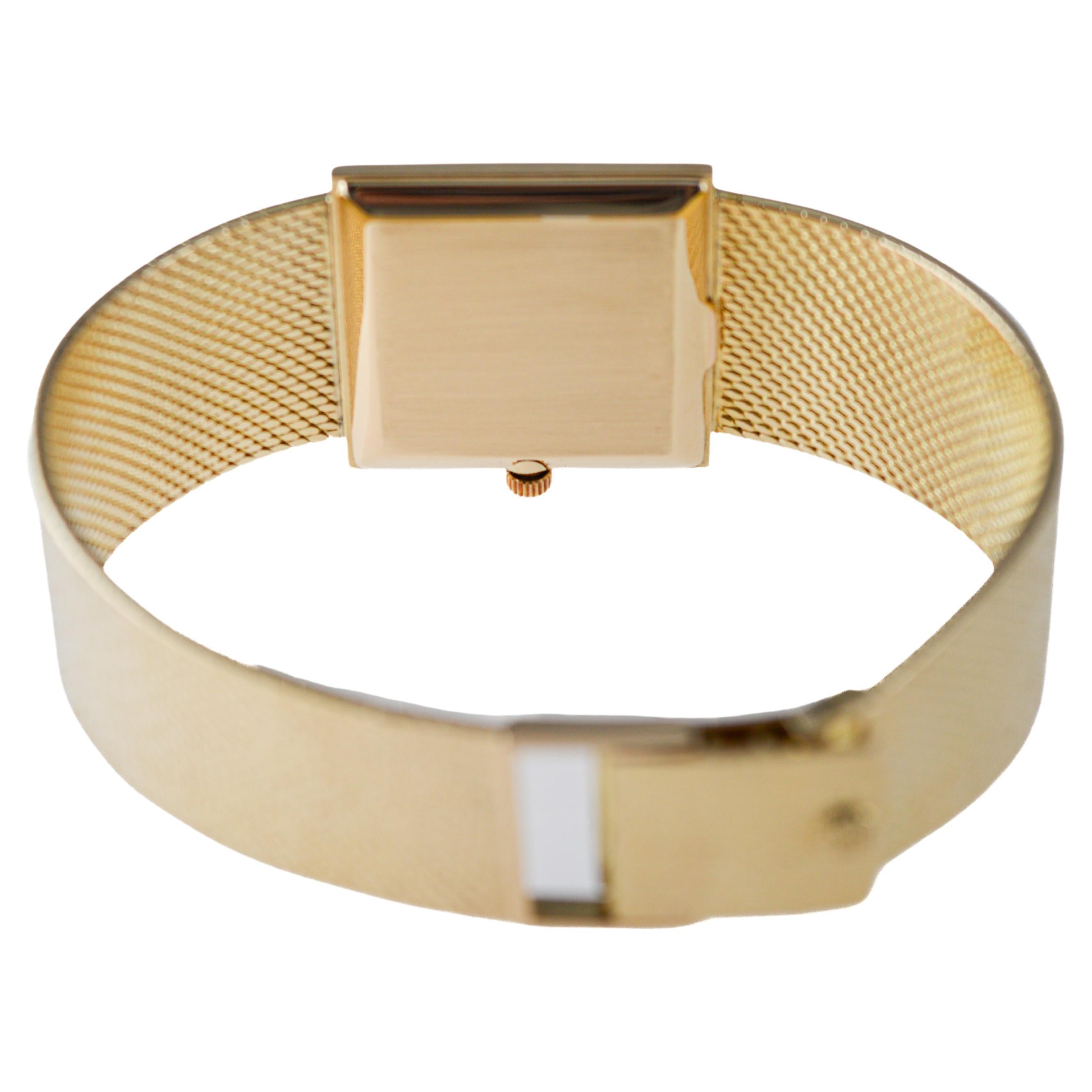 Patek Philippe Ultra Thin, 18Kt Solid Gold Dress Watch circa 1980's For Sale 3