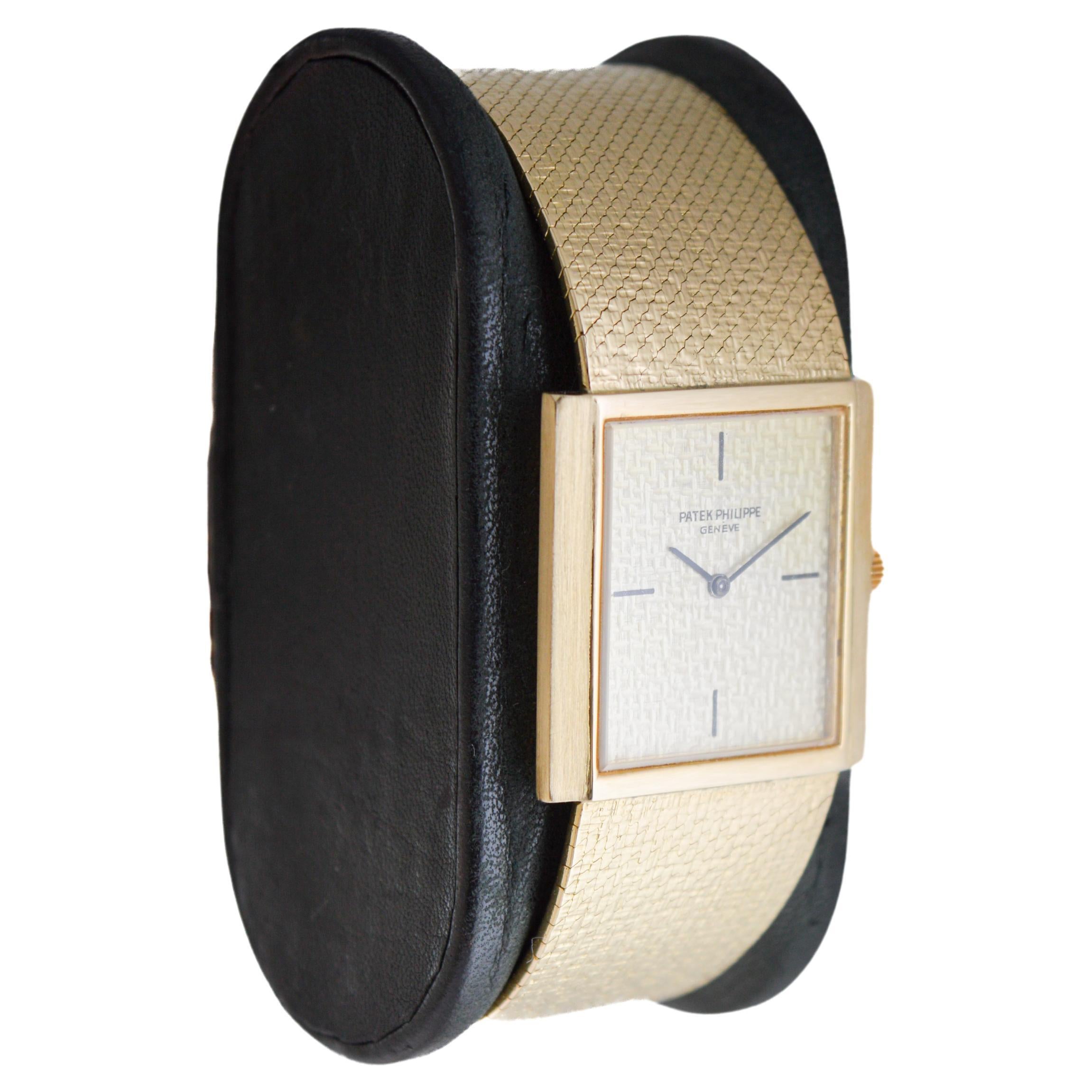 FACTORY / HOUSE: Patek Philippe et Cie
STYLE / REFERENCE: Dress Watch / Reference 3571-1
METAL / MATERIAL: 18Kt Solid Gold
CIRCA / YEAR: 1980's
DIMENSIONS / SIZE: Length 26mm X Width 26mm
MOVEMENT / CALIBER: Manual Winding / 18 Jewels / Caliber