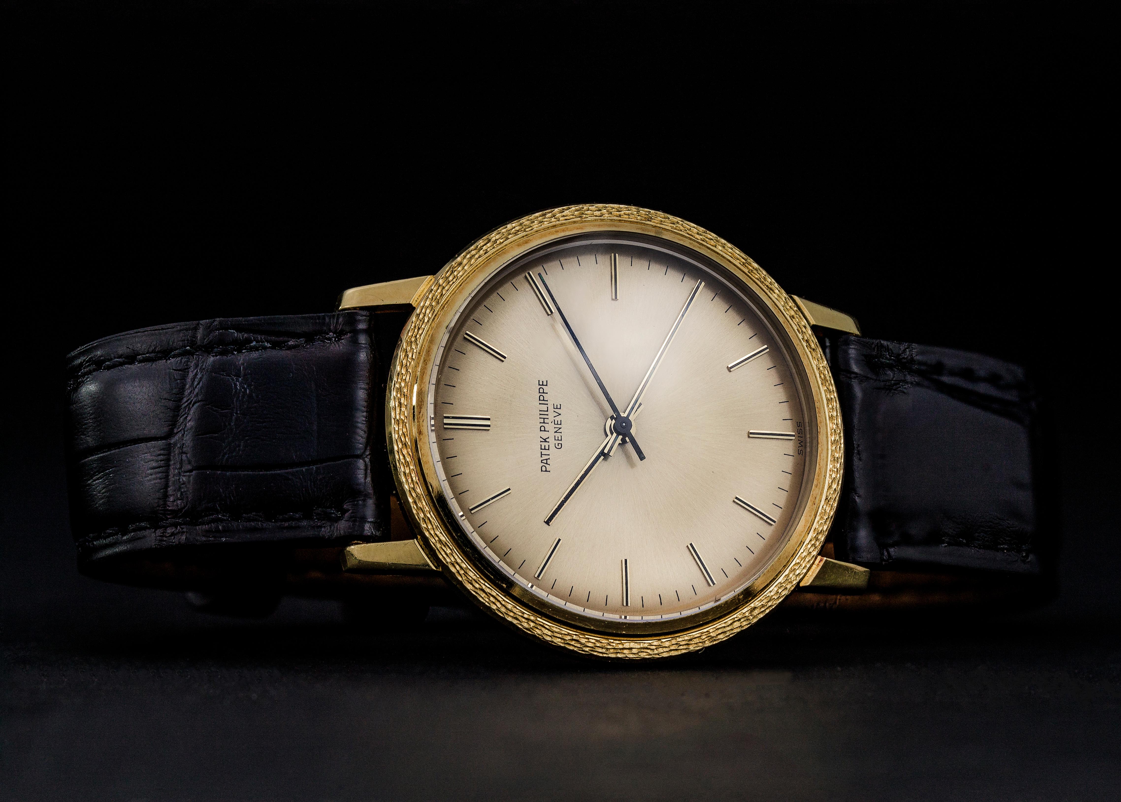 Patek Philippe Vintage 18 Karat Gold Manual Winding Watch, 1970s In Excellent Condition In Braintree, GB