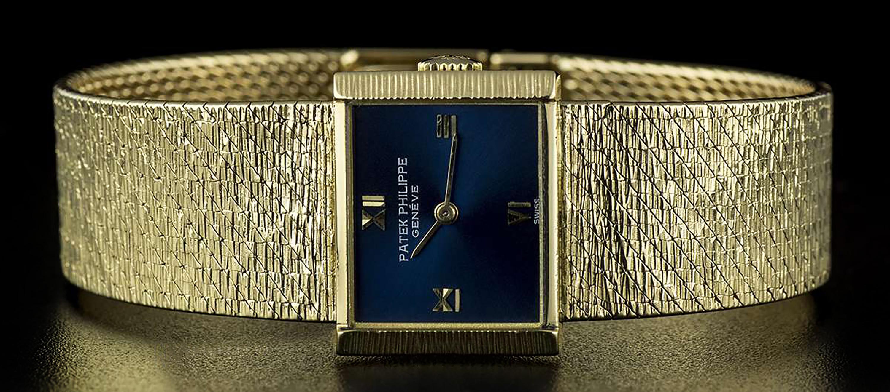 Women's Patek Philippe Vintage Blue Dial Manual Wind Wristwatch 3322