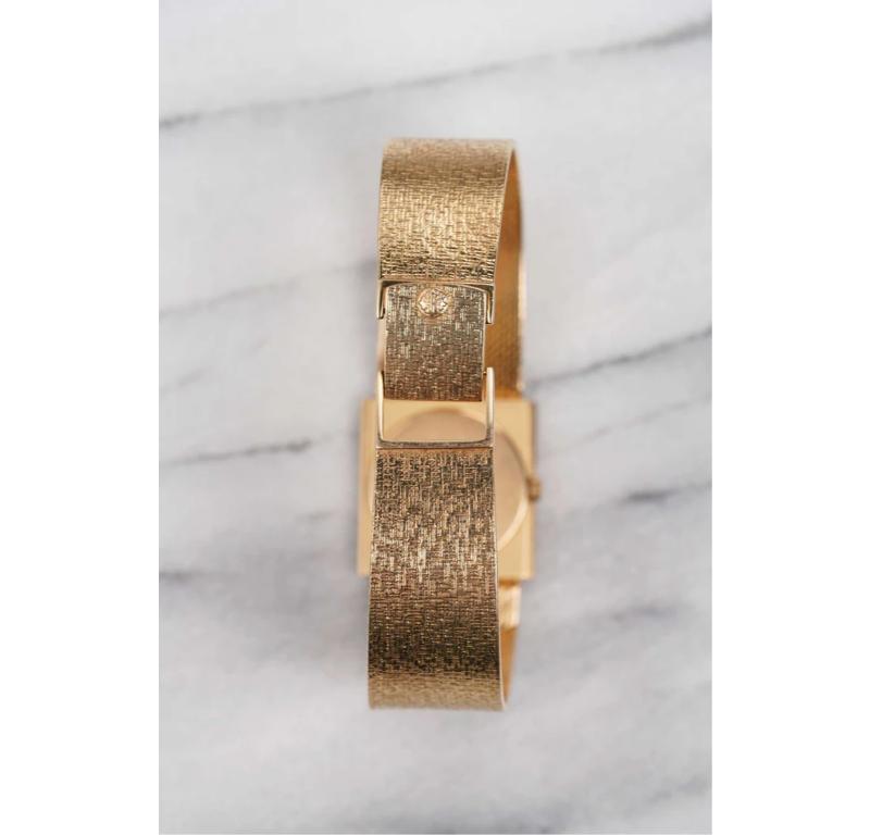 Women's Patek Philippe Watch in 18K Yellow Gold, 1970s For Sale