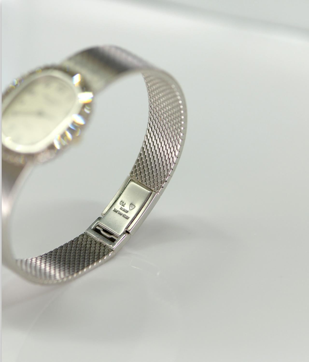 Uhr von Patek Philippe, Weißgold Baguette-Diamantarmband, Handaufzug 'Ref 4138' Damen im Angebot