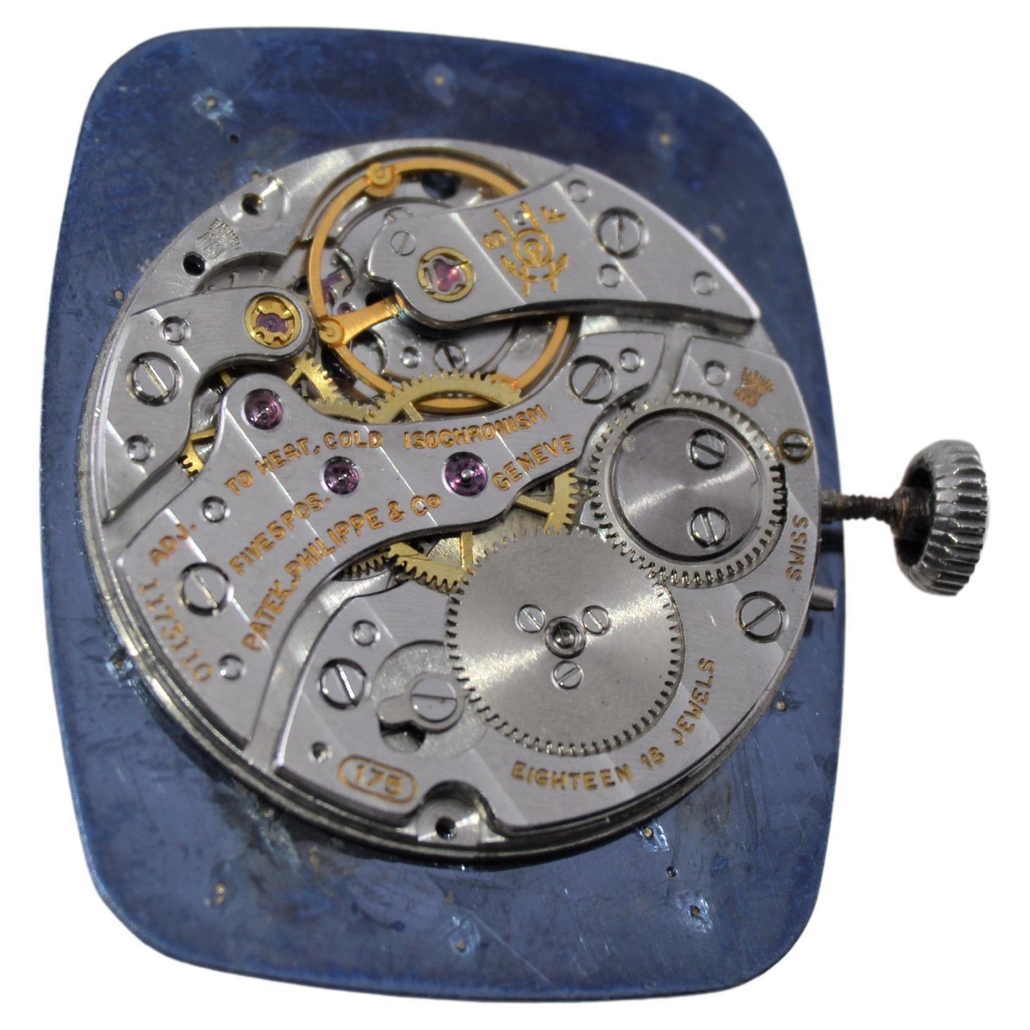 Patek Philippe Montre de style robe en or blanc avec cadran d'origine 7
